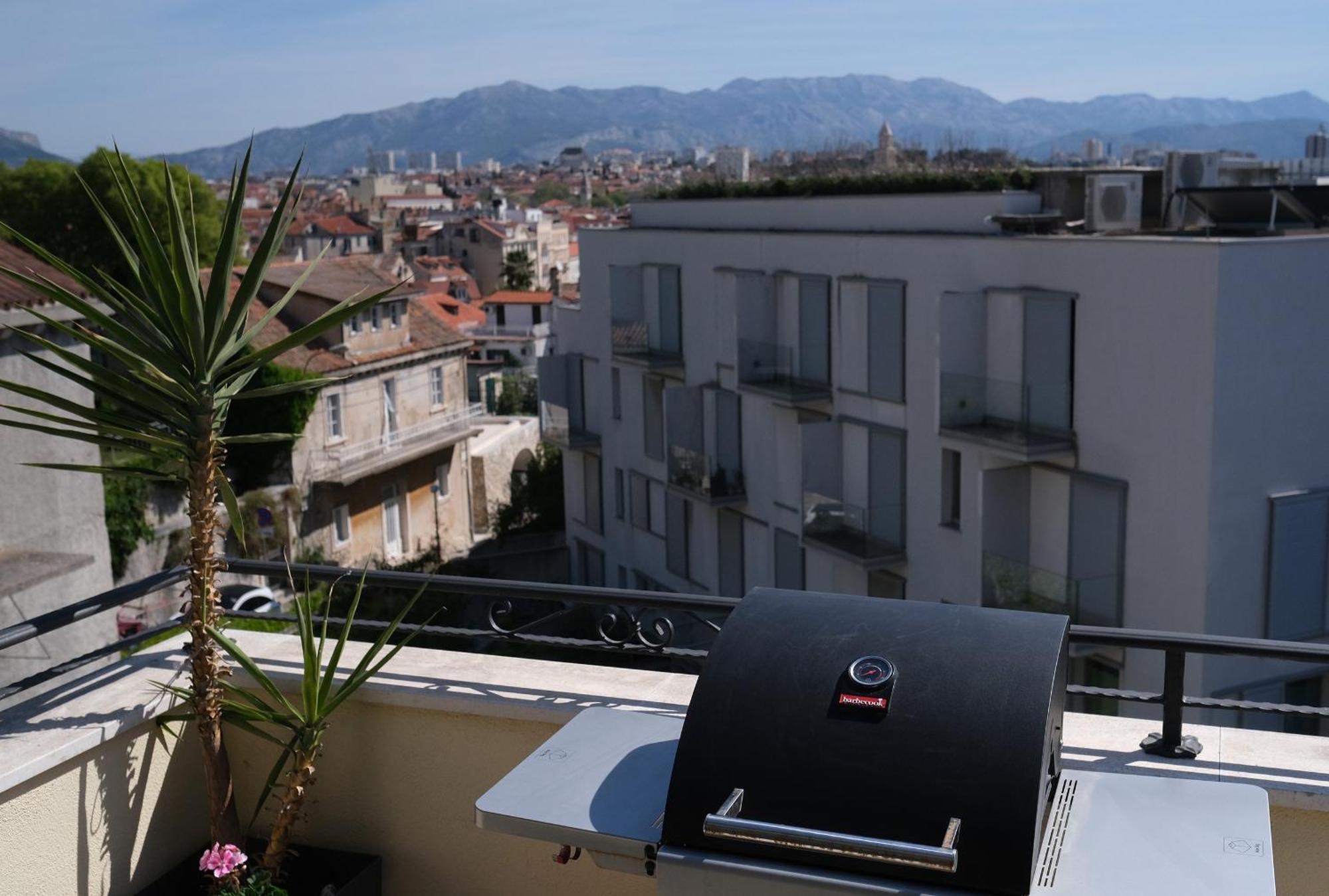 Prime Location Penthouse With A Large Terrace Apartamento *