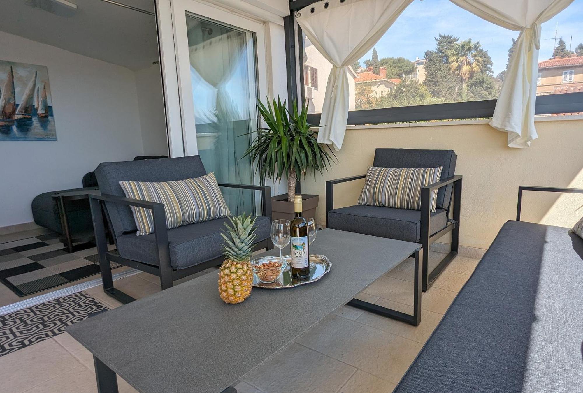 Prime Location Penthouse With A Large Terrace Apartamento