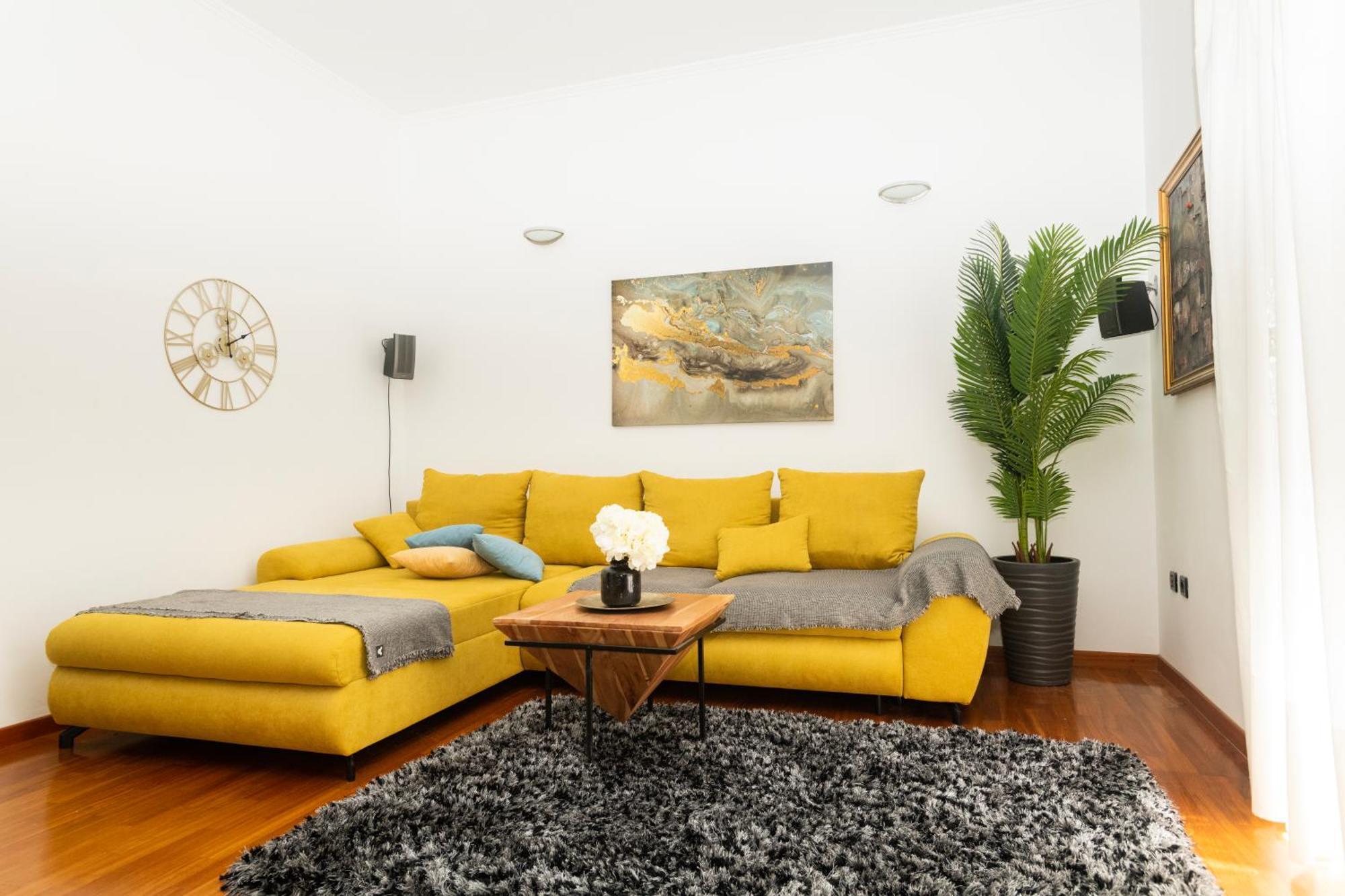 White House Luxury * Split