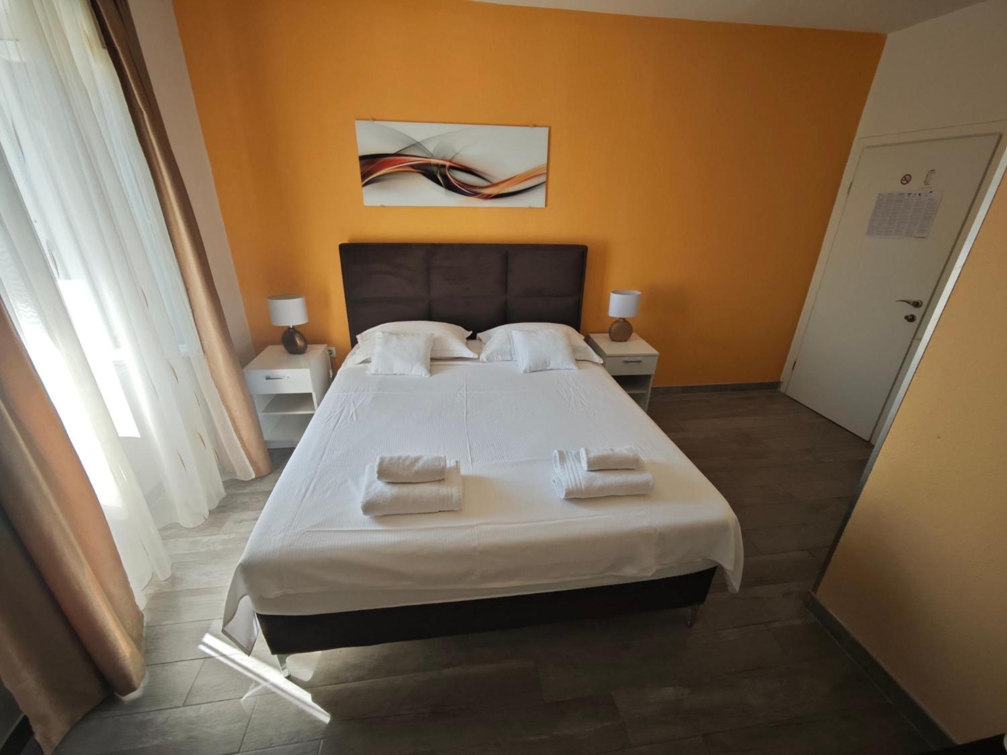 Guest house Nirvana & Split