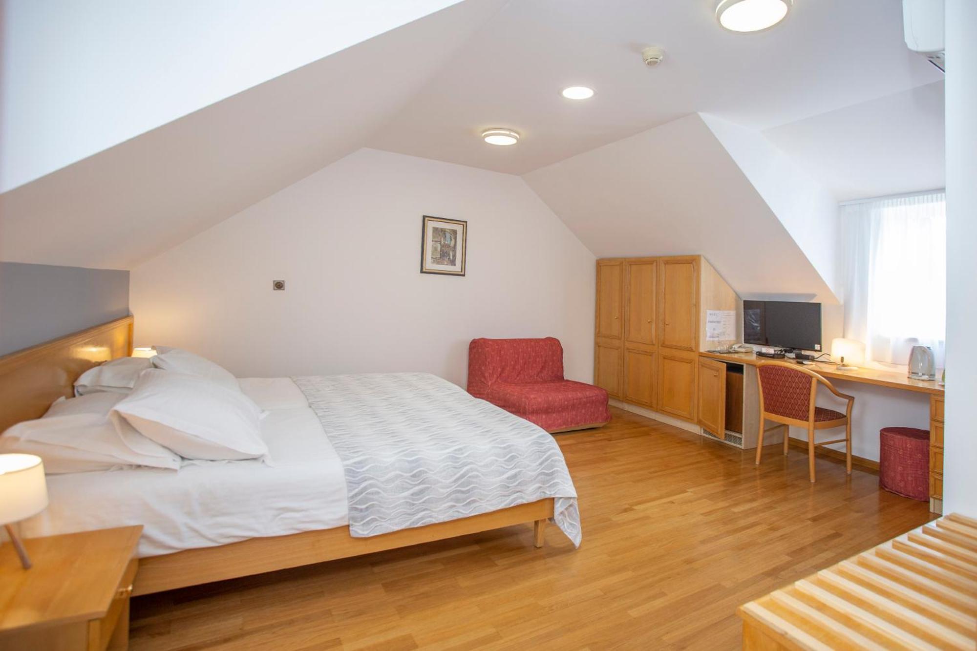 Ana Bed & Breakfast