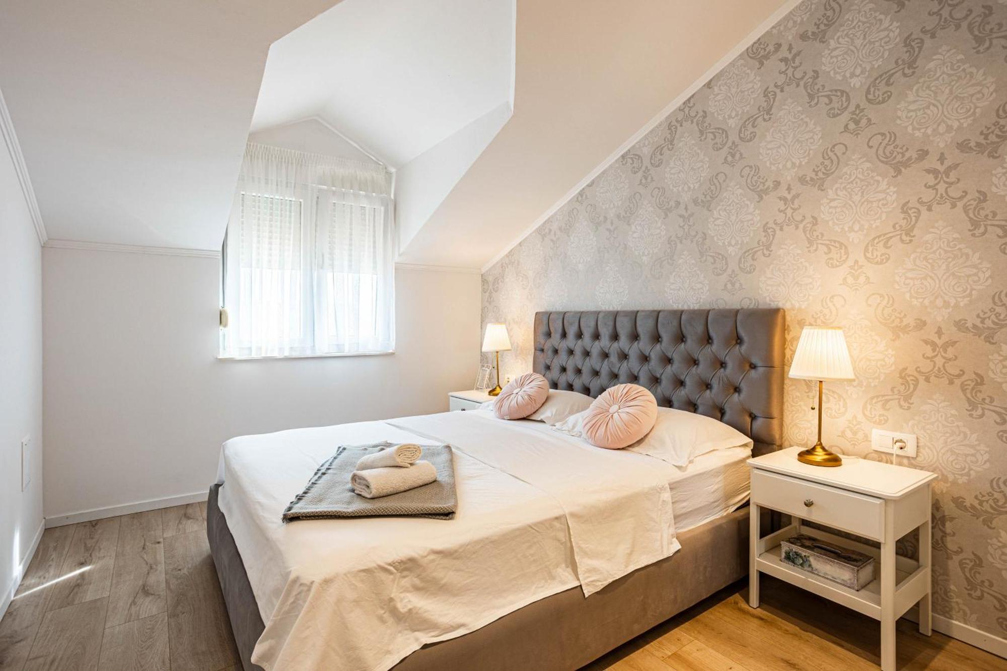 Seashell Apartment *