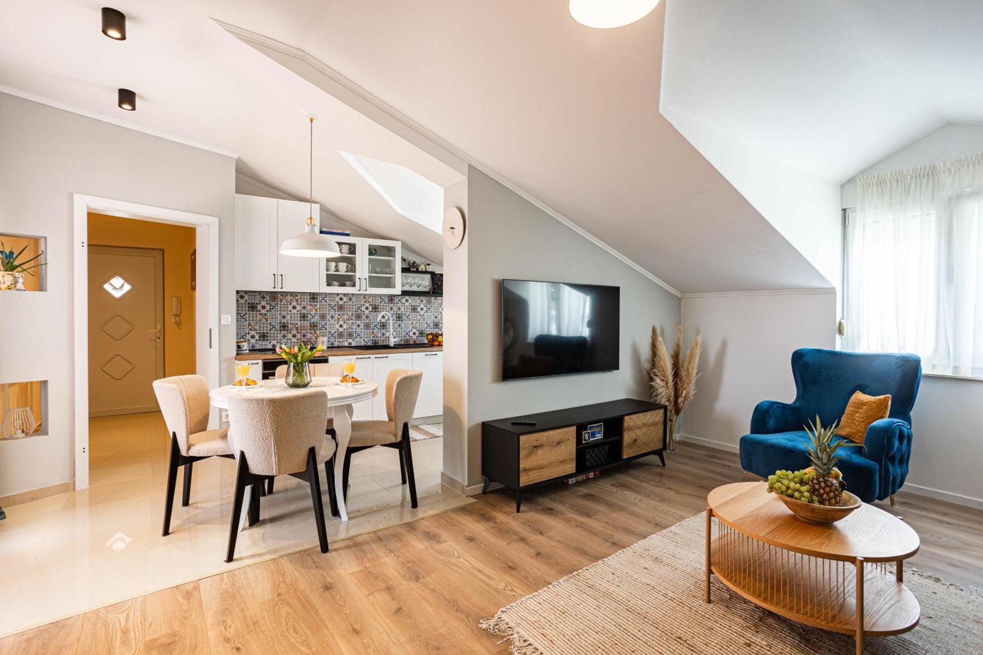 Apartment Seashell