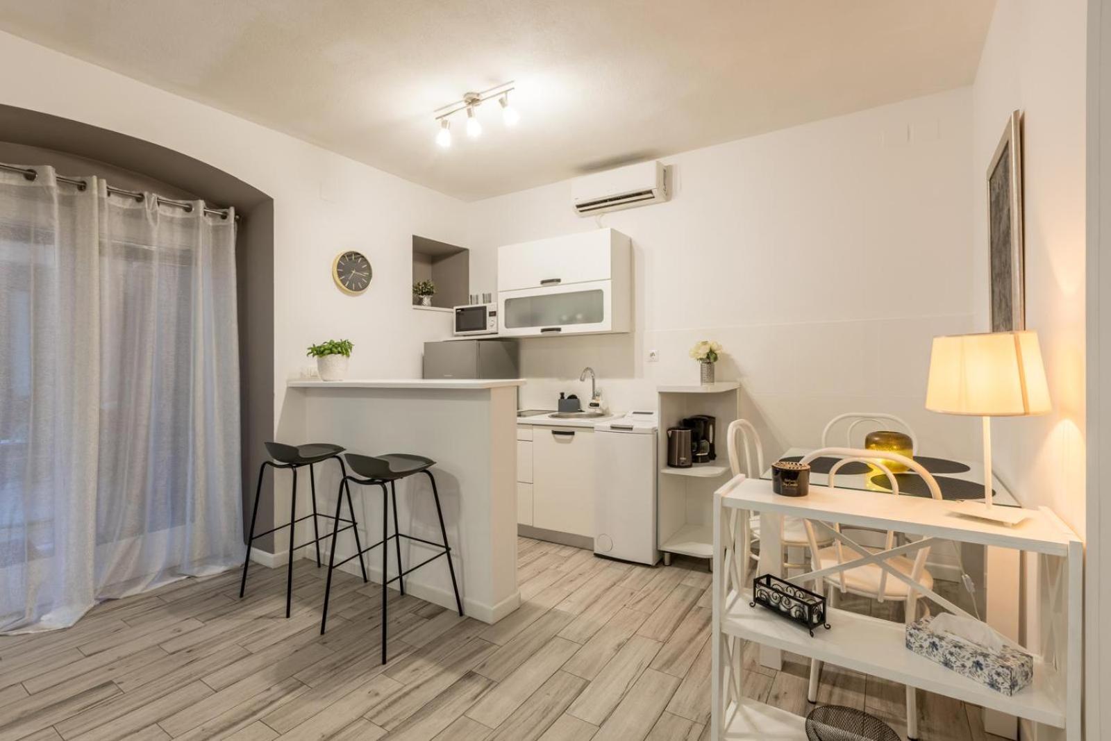 Apartments And Rooms Villa Lina *