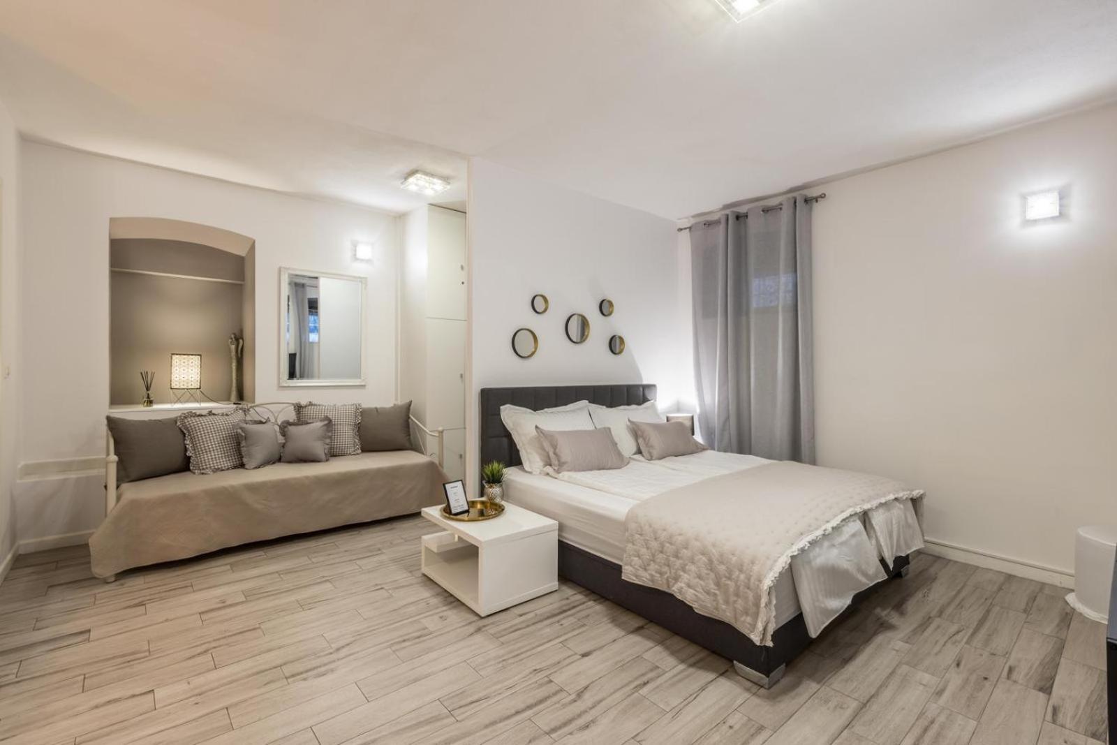 Apartments And Rooms Villa Lina *