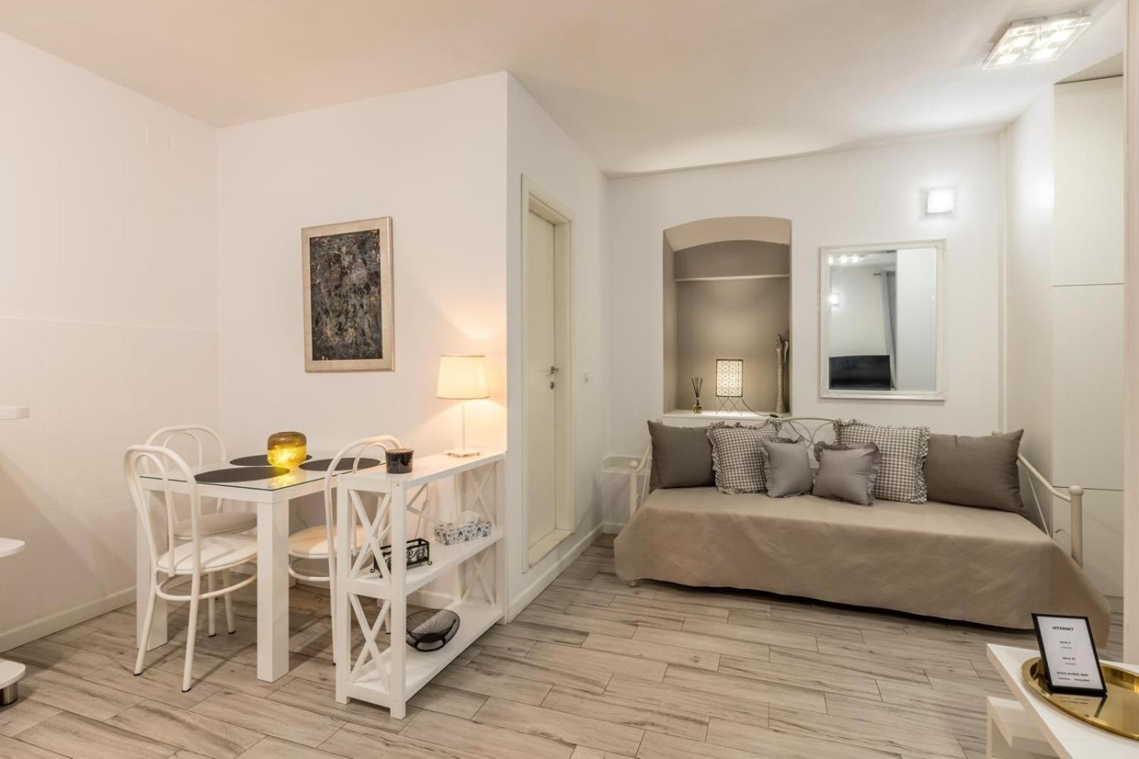 Apartments And Rooms Villa Lina