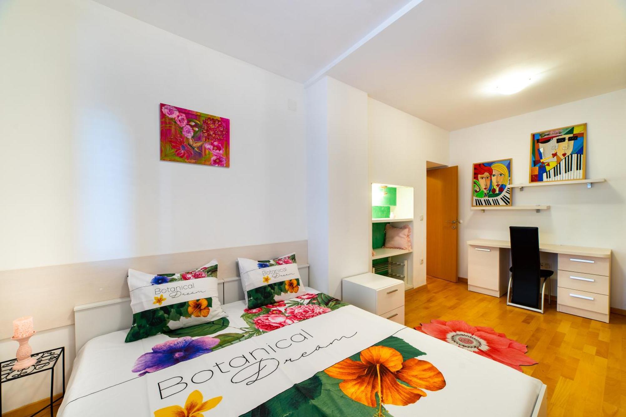 Apartment Happy In Center 10 Min Walk From Bacvice *