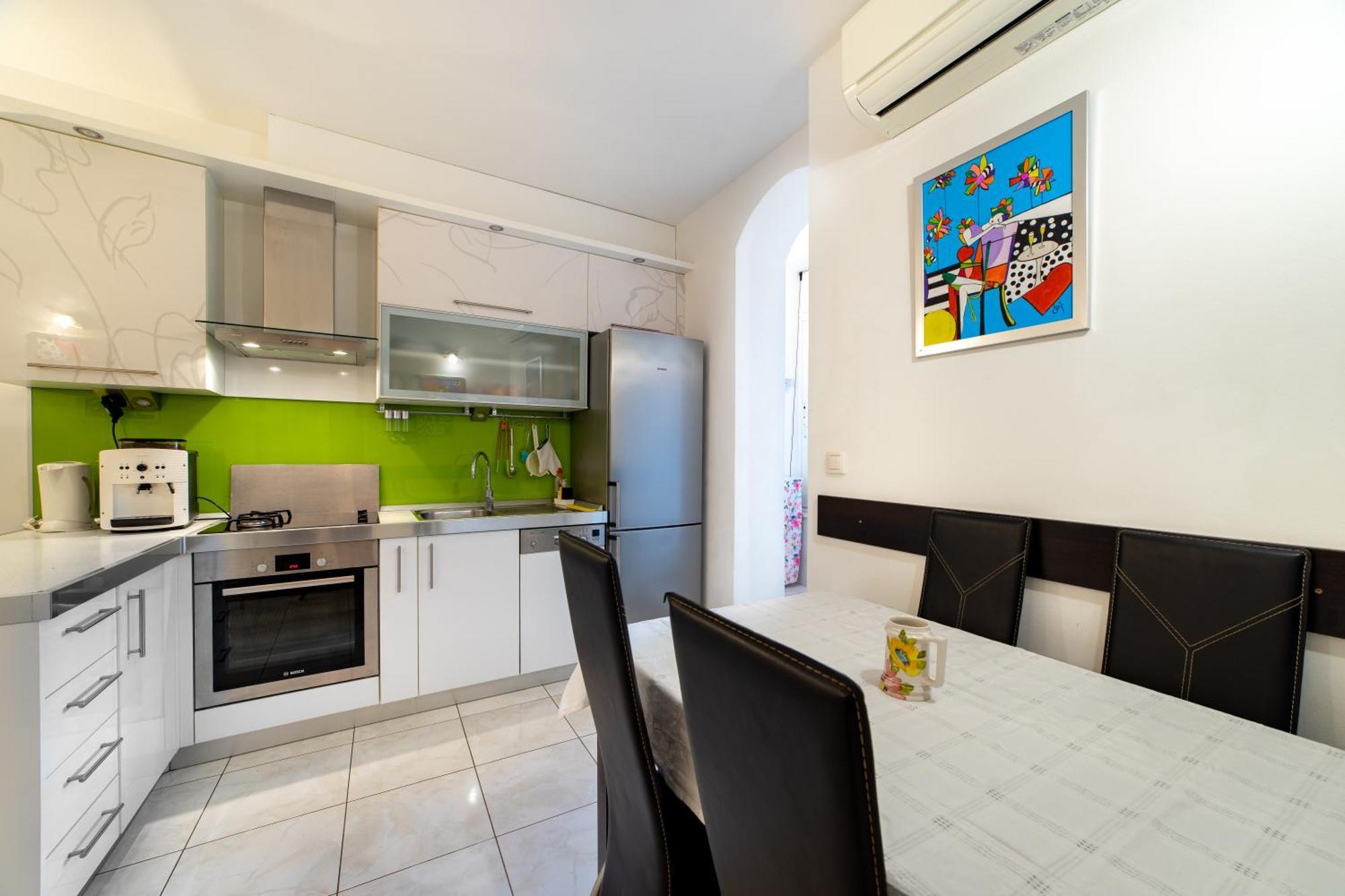 Apartment Happy In Center 10 Min Walk From Bacvice