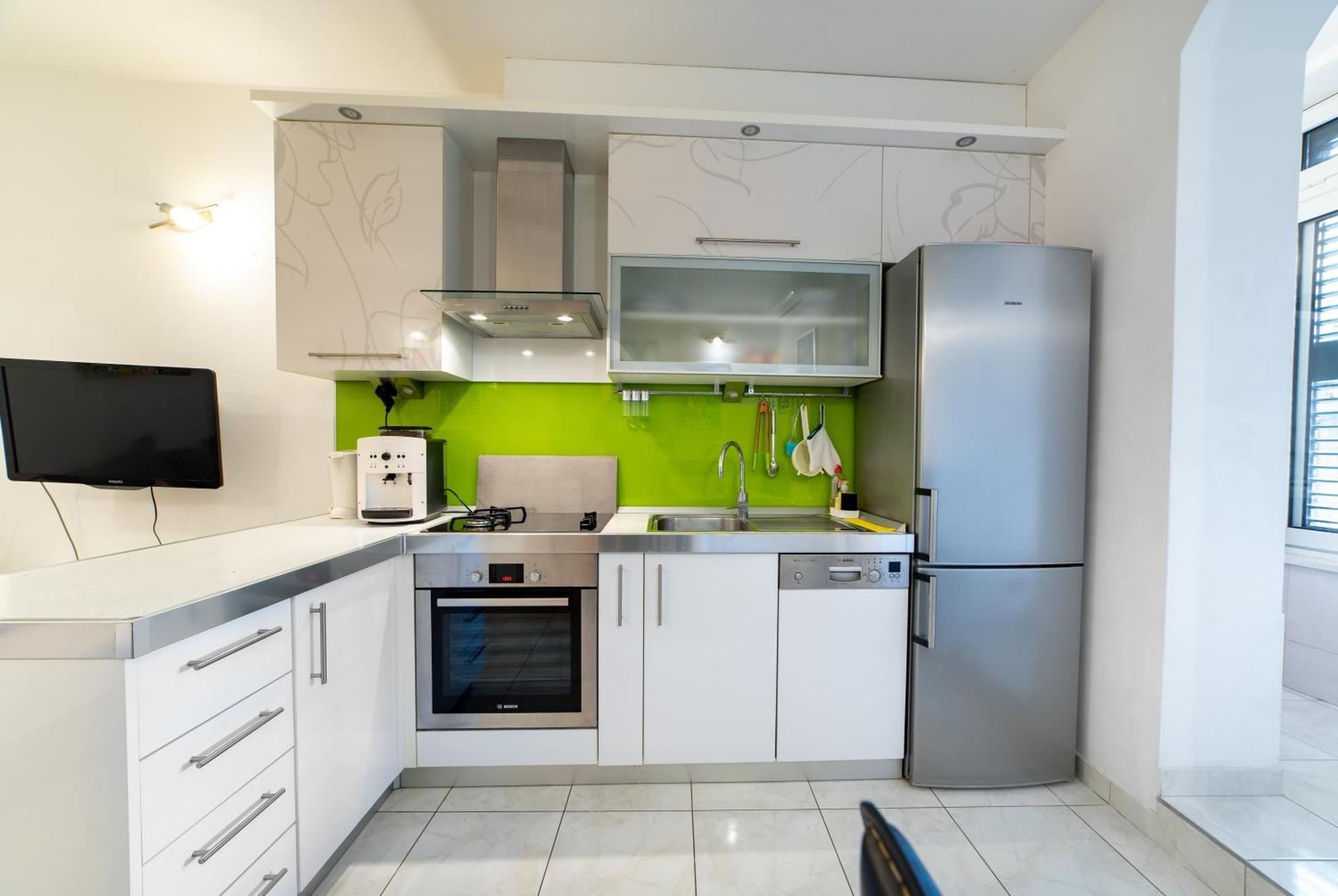 Happy In Center 10 Min Walk From Bacvice Apartment *