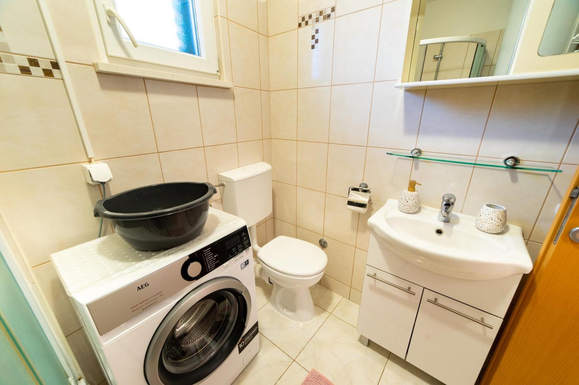 Apartment Happy In Center 10 Min Walk From Bacvice