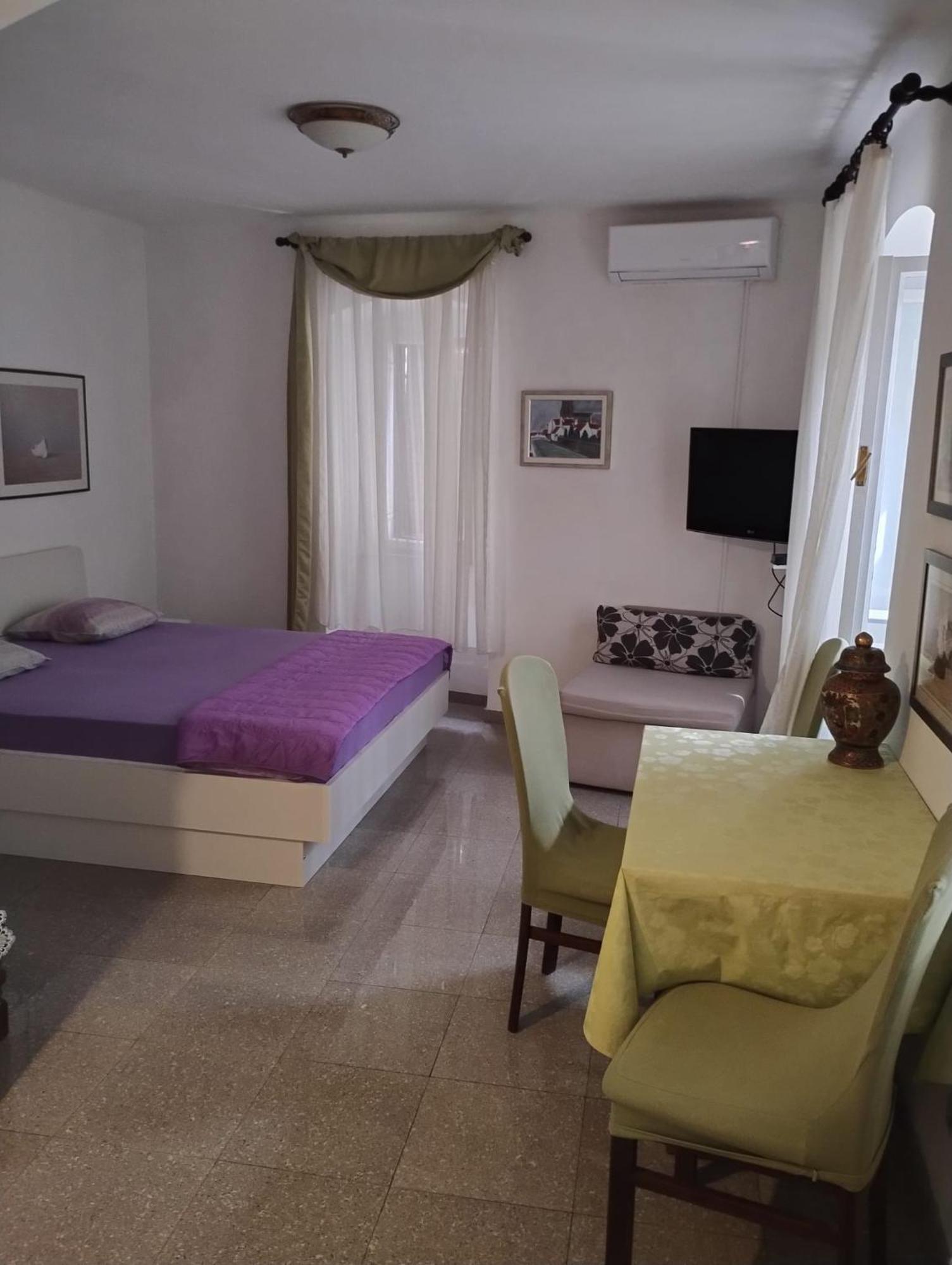 Muco Varos Apartment Split