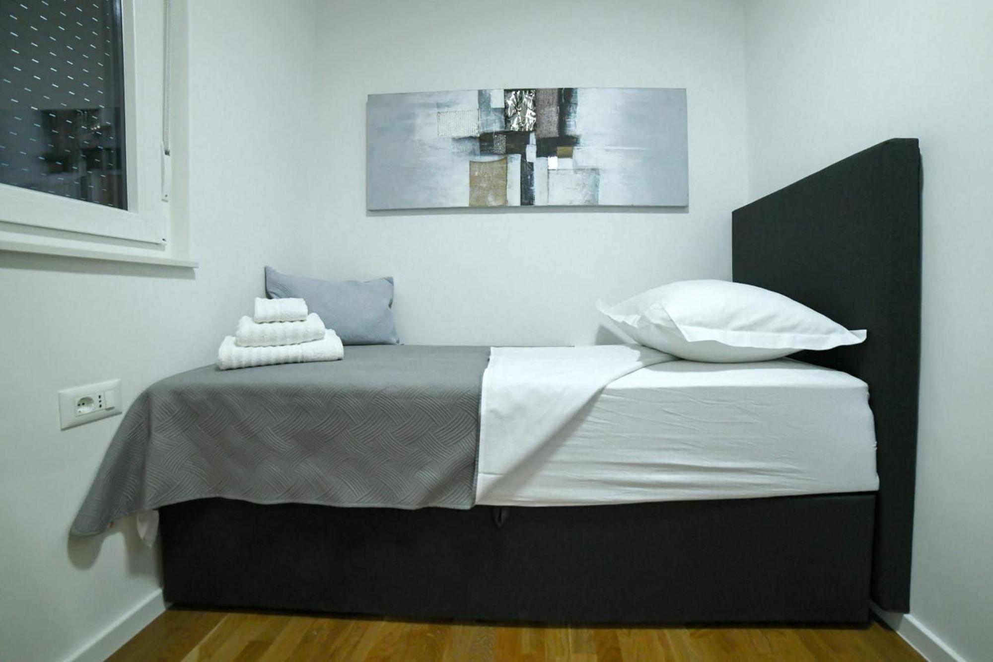 Cesarica Apartment *