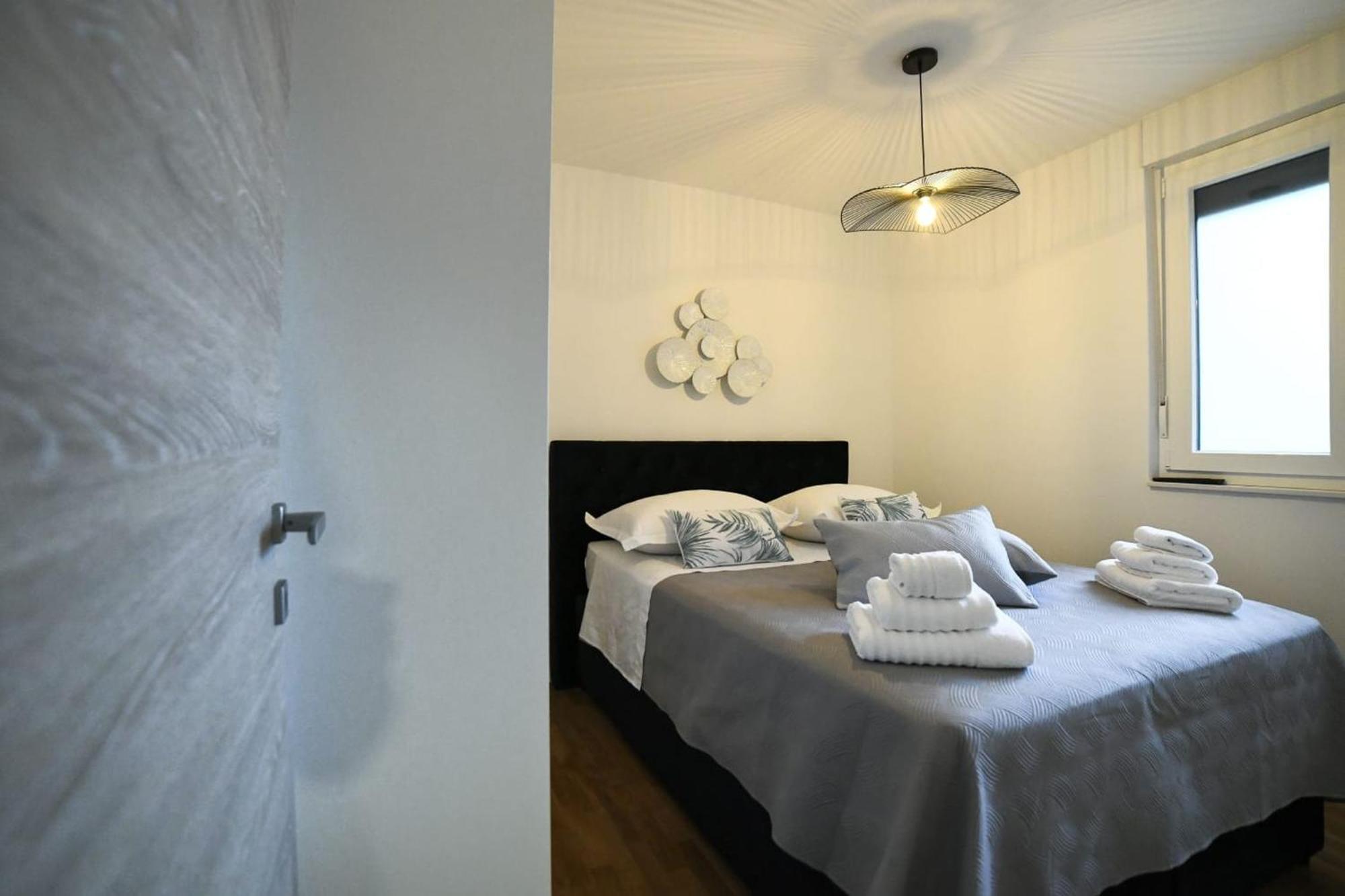 Apartment Cesarica Split