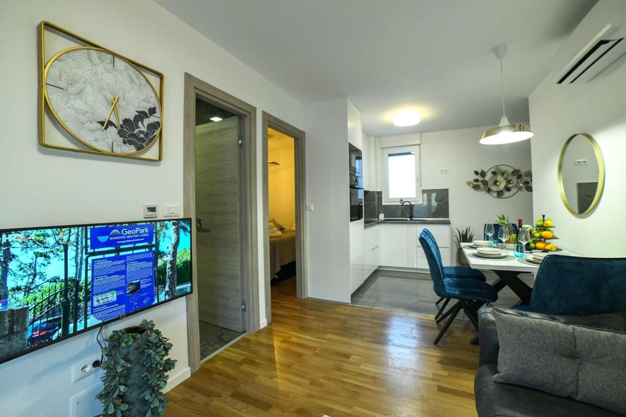 Cesarica Apartment *