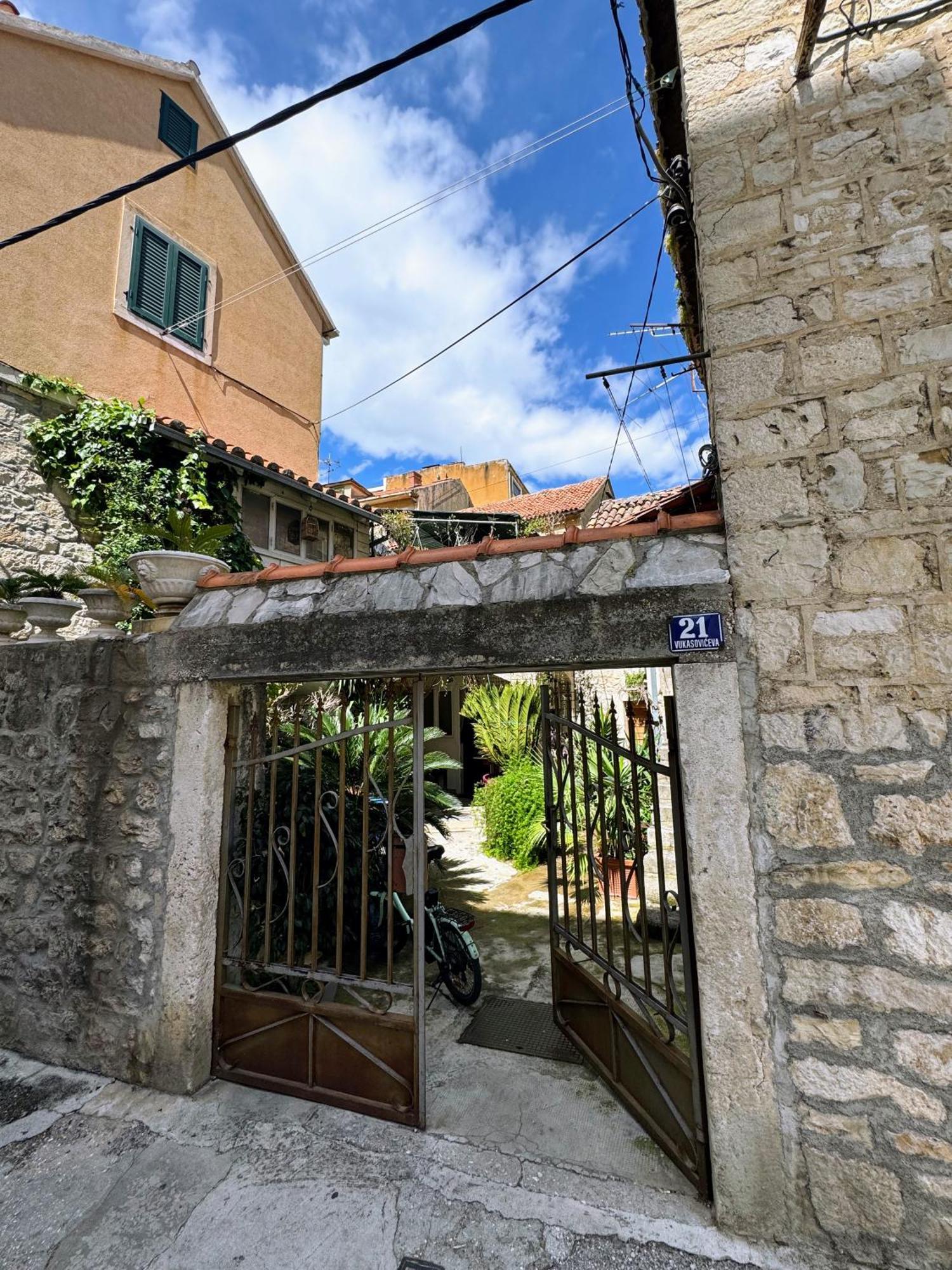 Grgur Studio Apartman Split