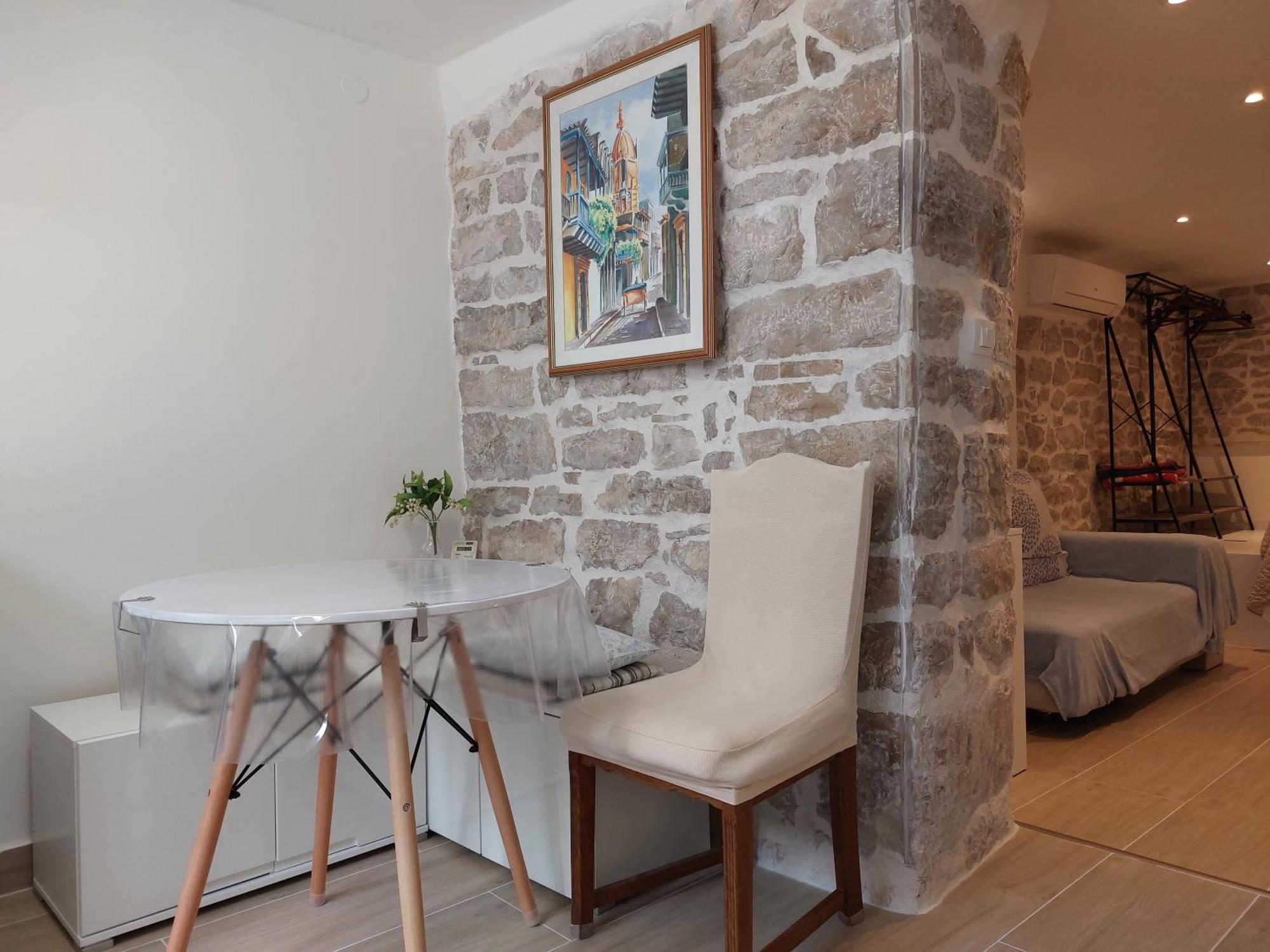 2024 Newly Renovated Apt-5 Min Walk To Old Town * Split