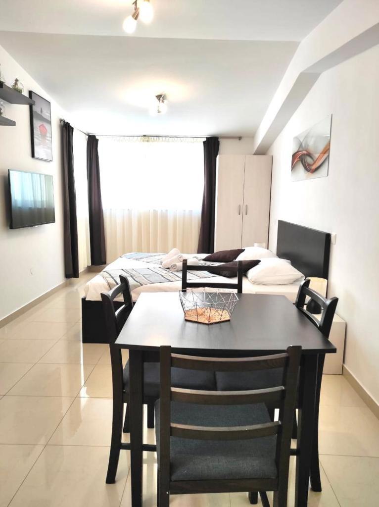 Piazza Square City Top Centre Apartment
