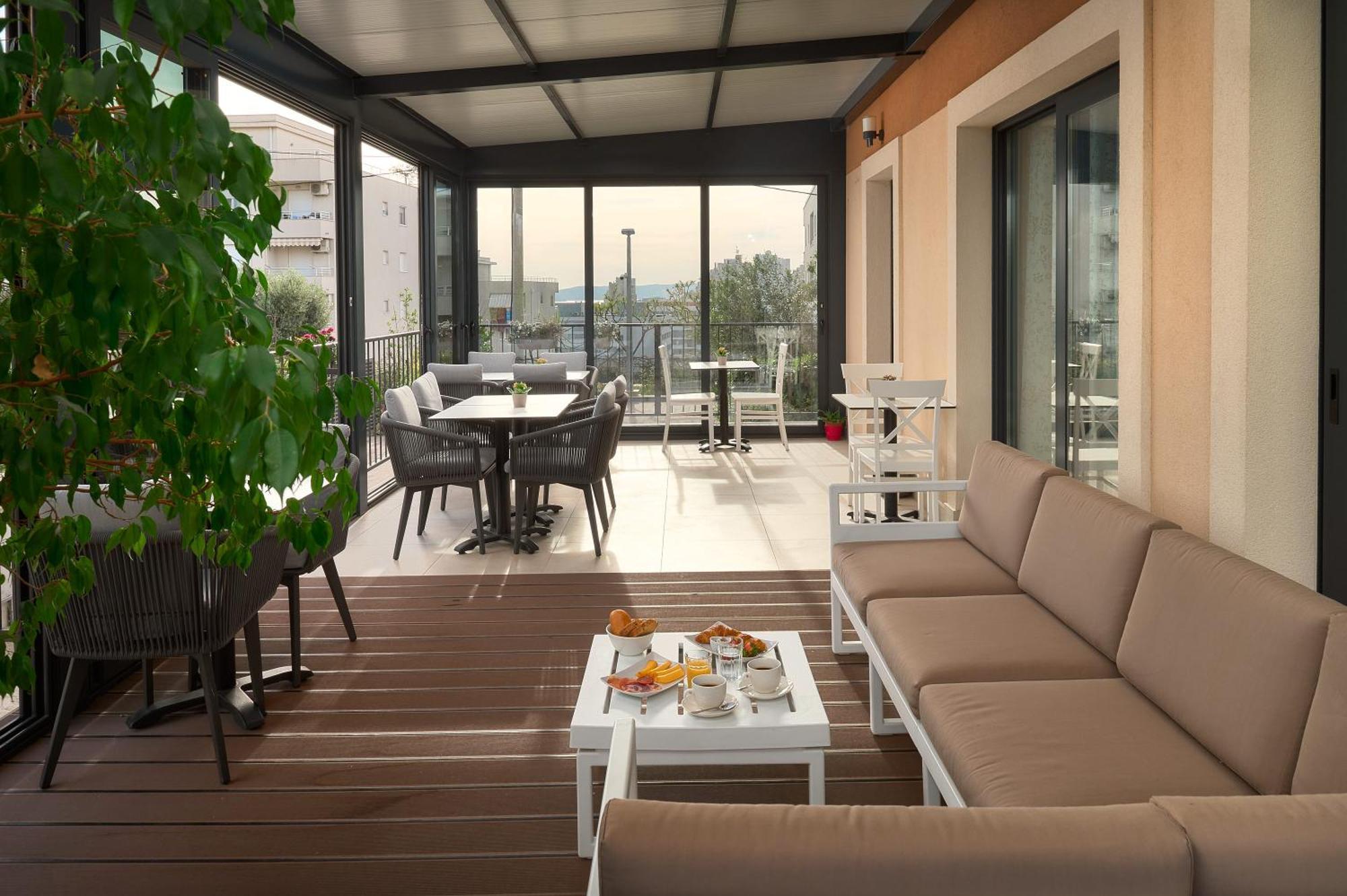 Apartment Znjan Split