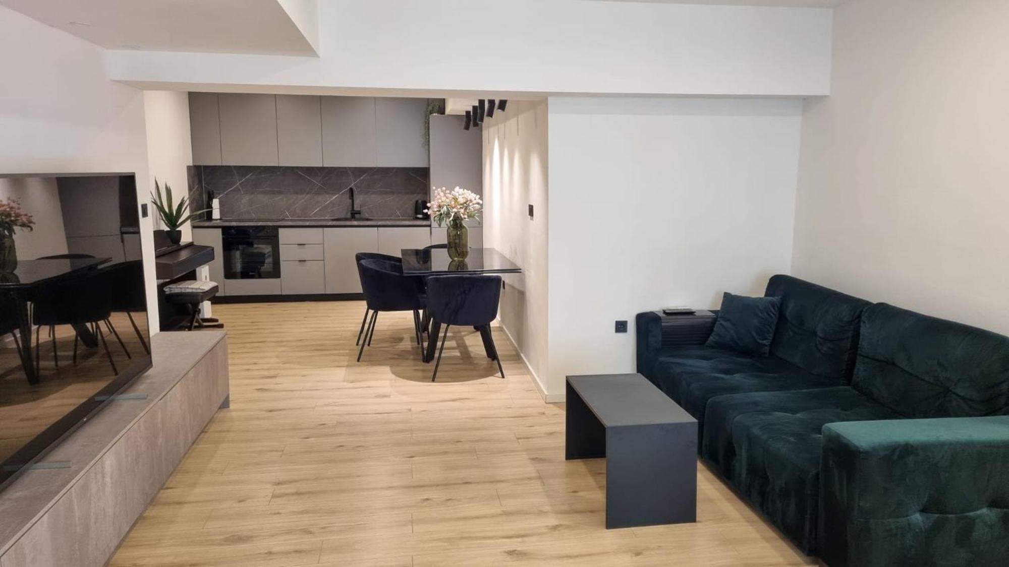 Invero 1 Apartment Split