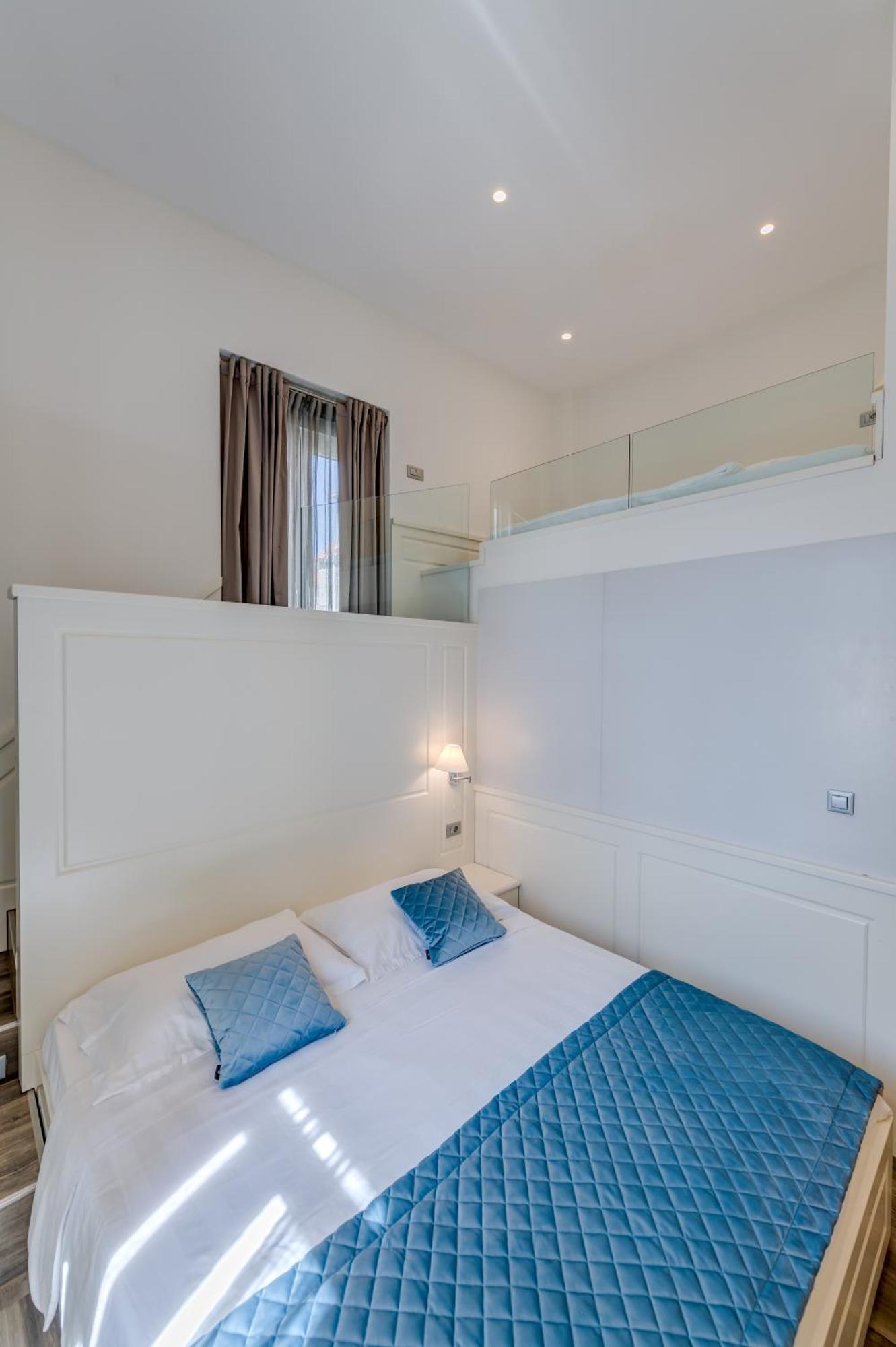 Roko Luxury