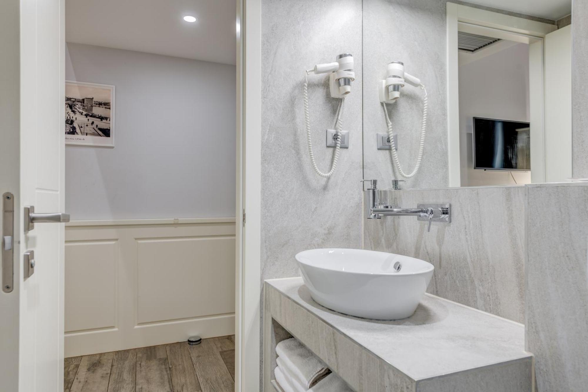 Roko Luxury Casa de hóspedes 4*