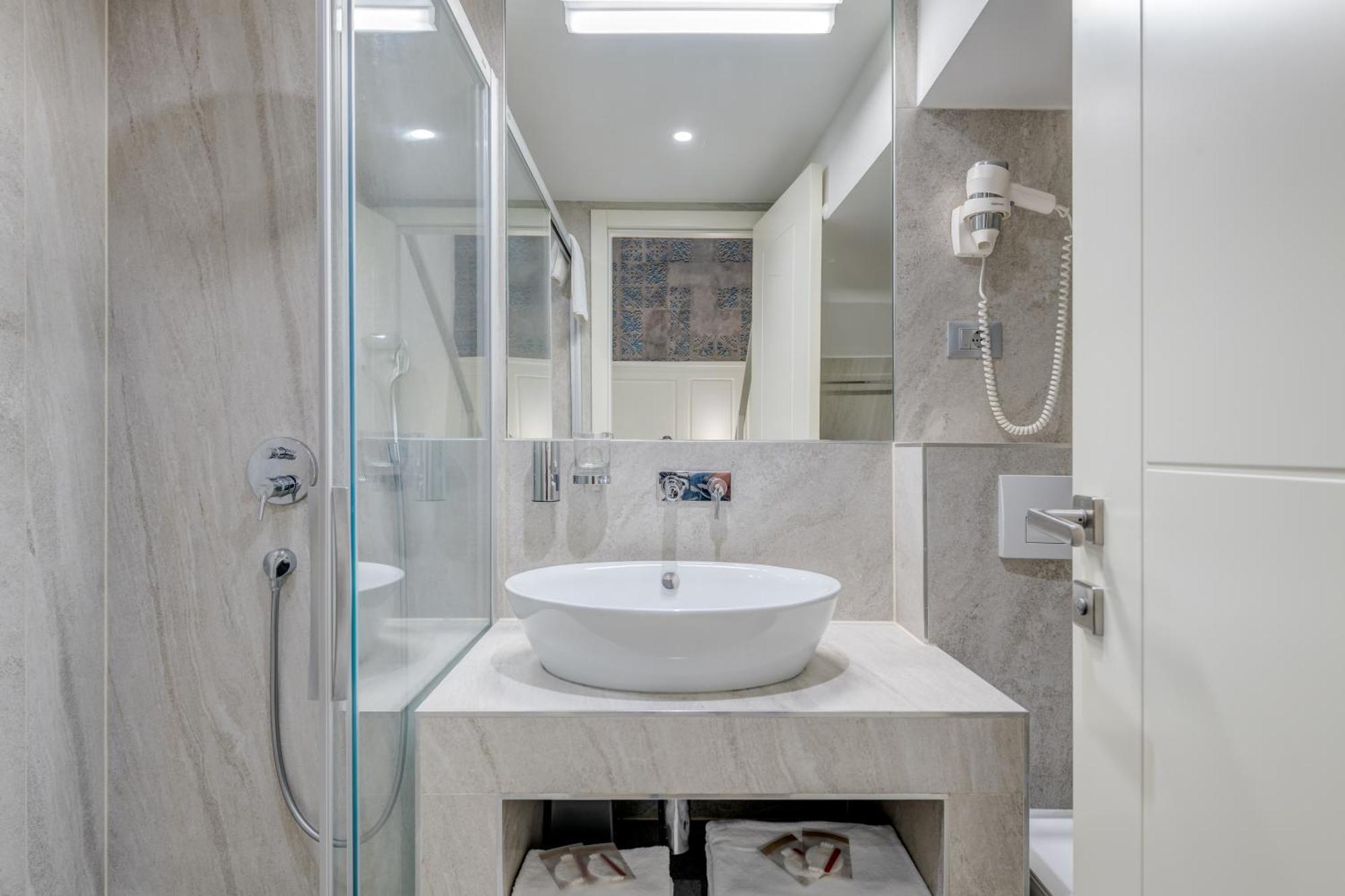 Roko Luxury 4* Split