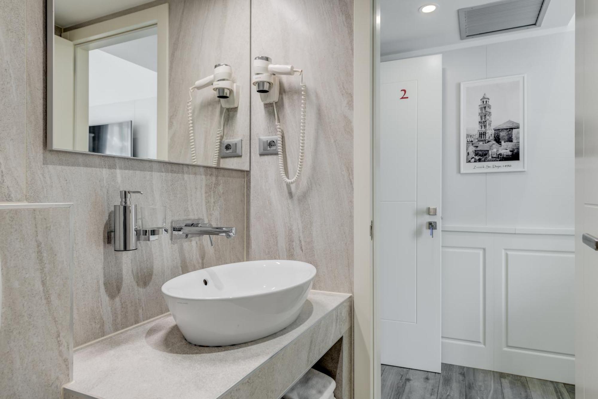 Roko Luxury Casa de hóspedes 4*