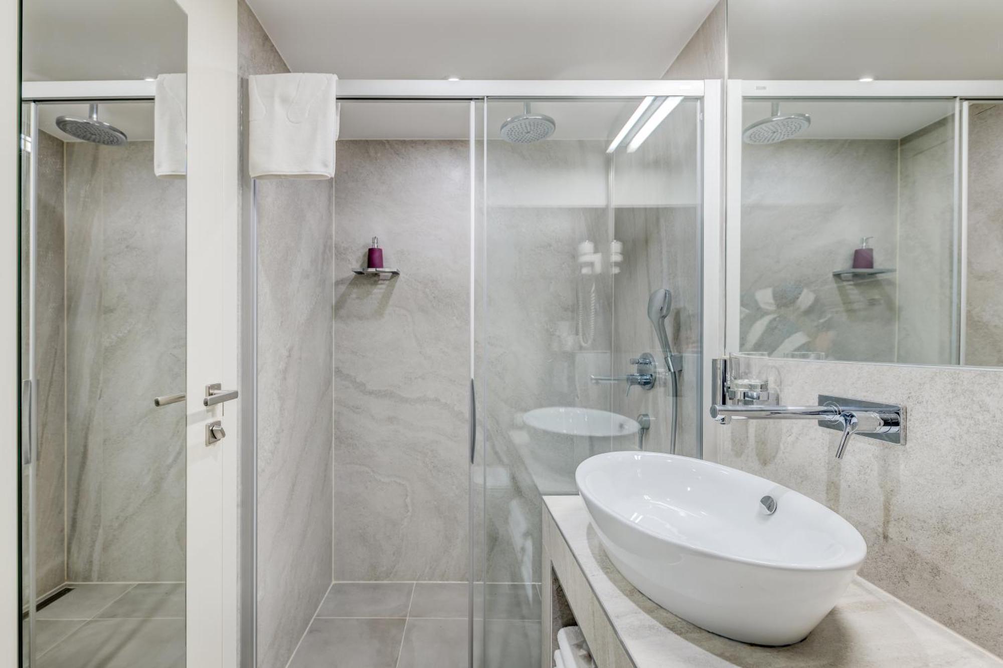 Roko Luxury 4* Split