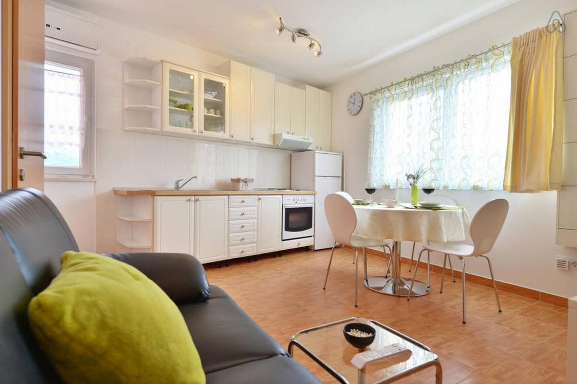 House Apartment Split