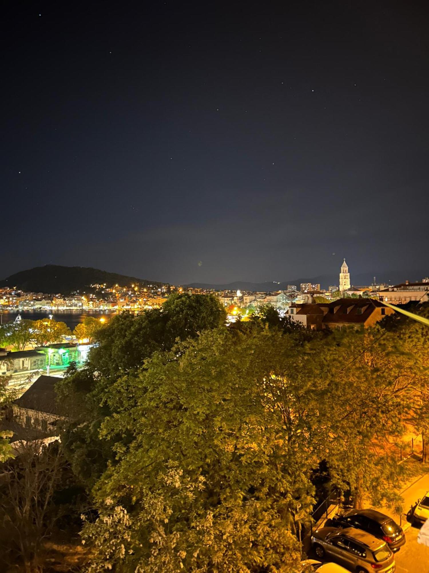 Bregos Superior - Unique Design 3-br - Unbelievable Panoramic View Of - Walking Distance From Unesco Palace And Bacvice - Free Parking - Buralux Apartment Split