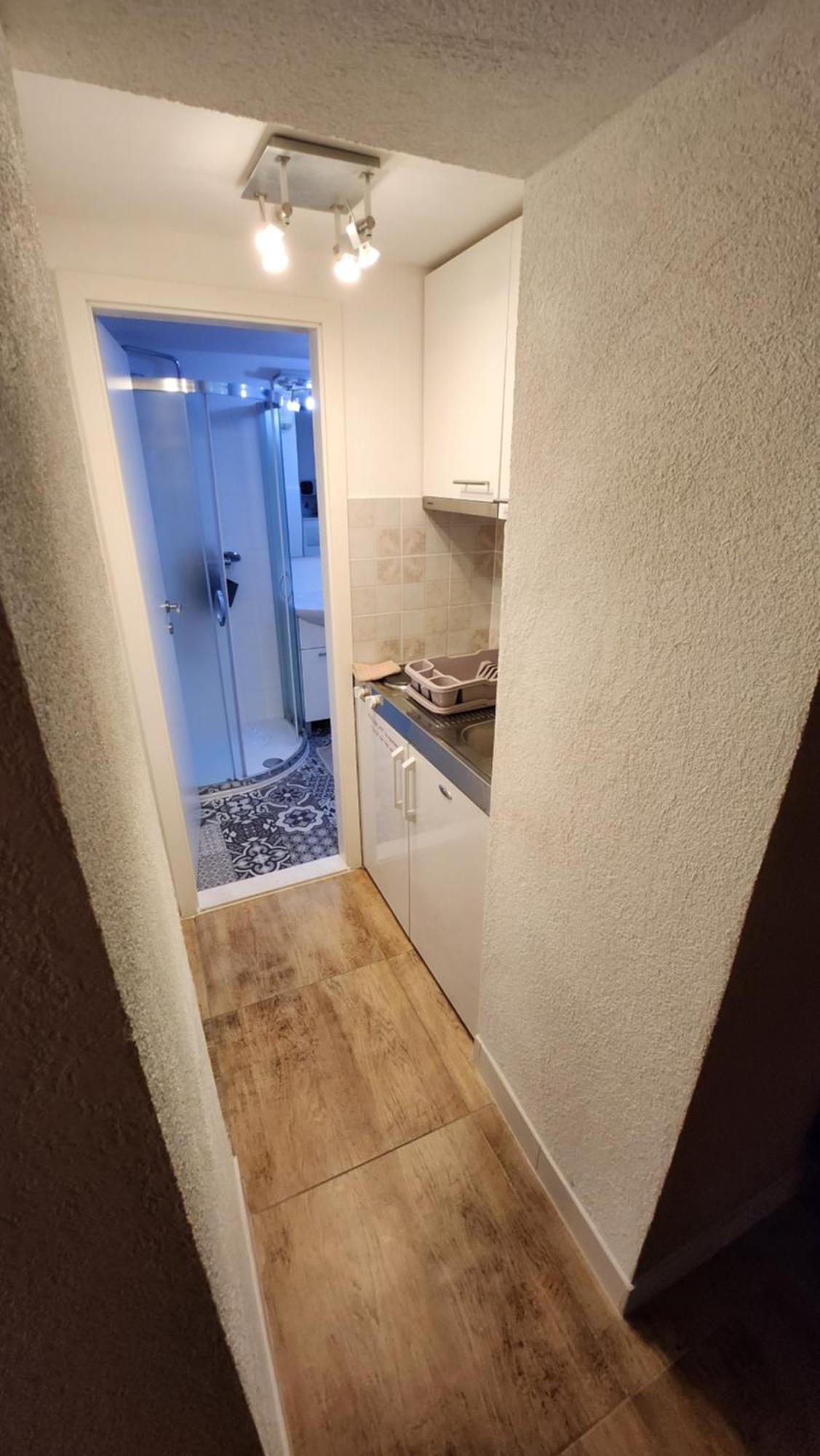 Live In Apartman