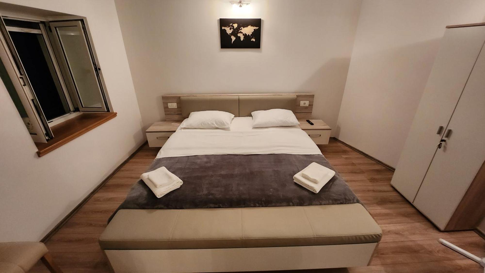 Live In Apartman *