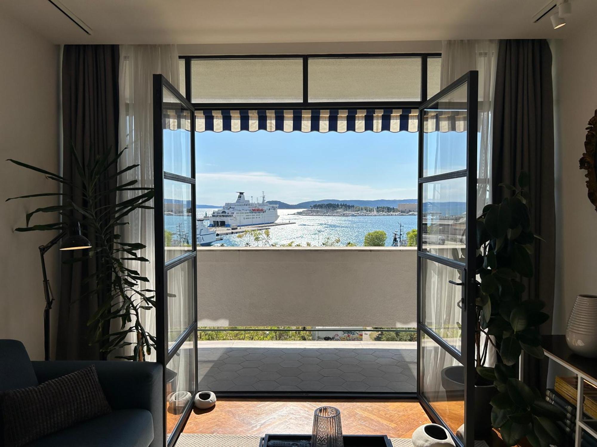 Bregos Superior - Unique Design 3-br - Unbelievable Panoramic View Of - Walking Distance From Unesco Palace And Bacvice - Free Parking - Buralux Apartment