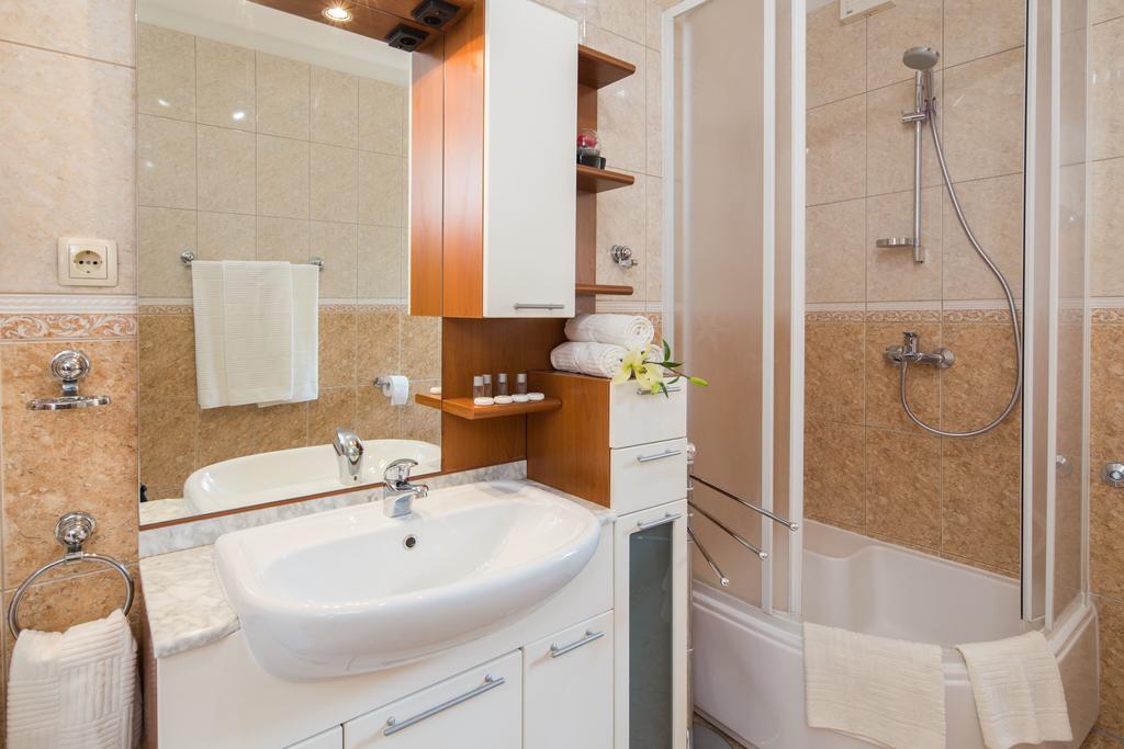 Apartment See Everlasting *