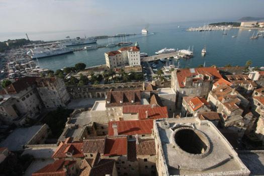 Apartment Bruno Centre And Split