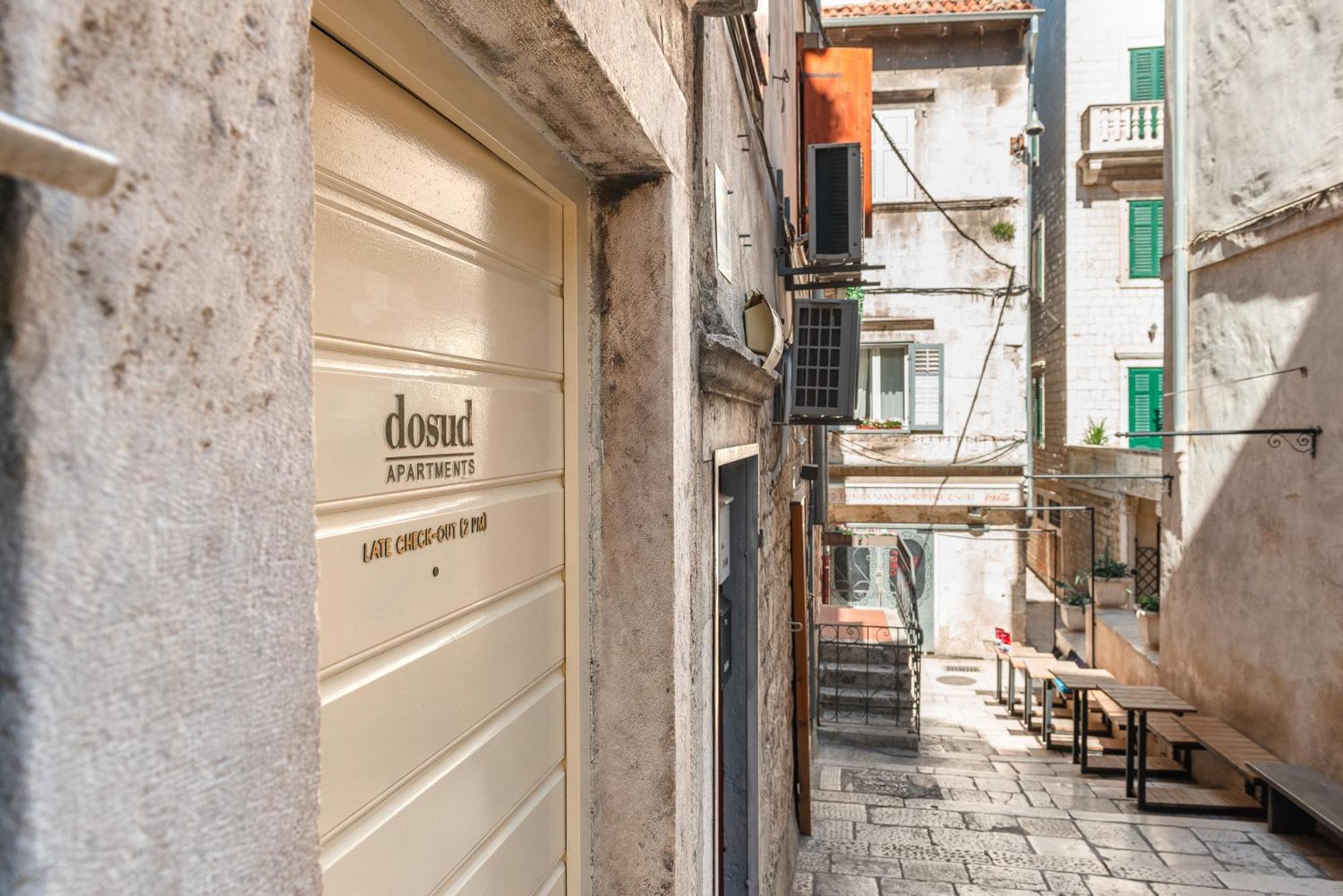Dosud House
