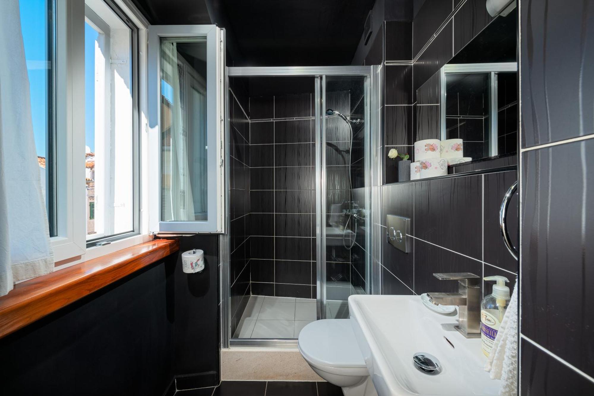 Apartman Dosud House