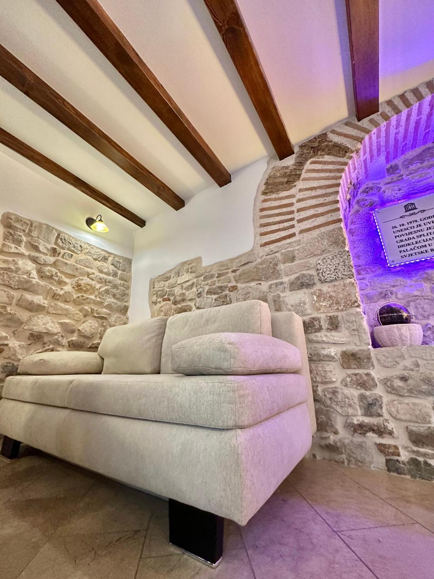 Diocletian Wine Studio Apartment Split