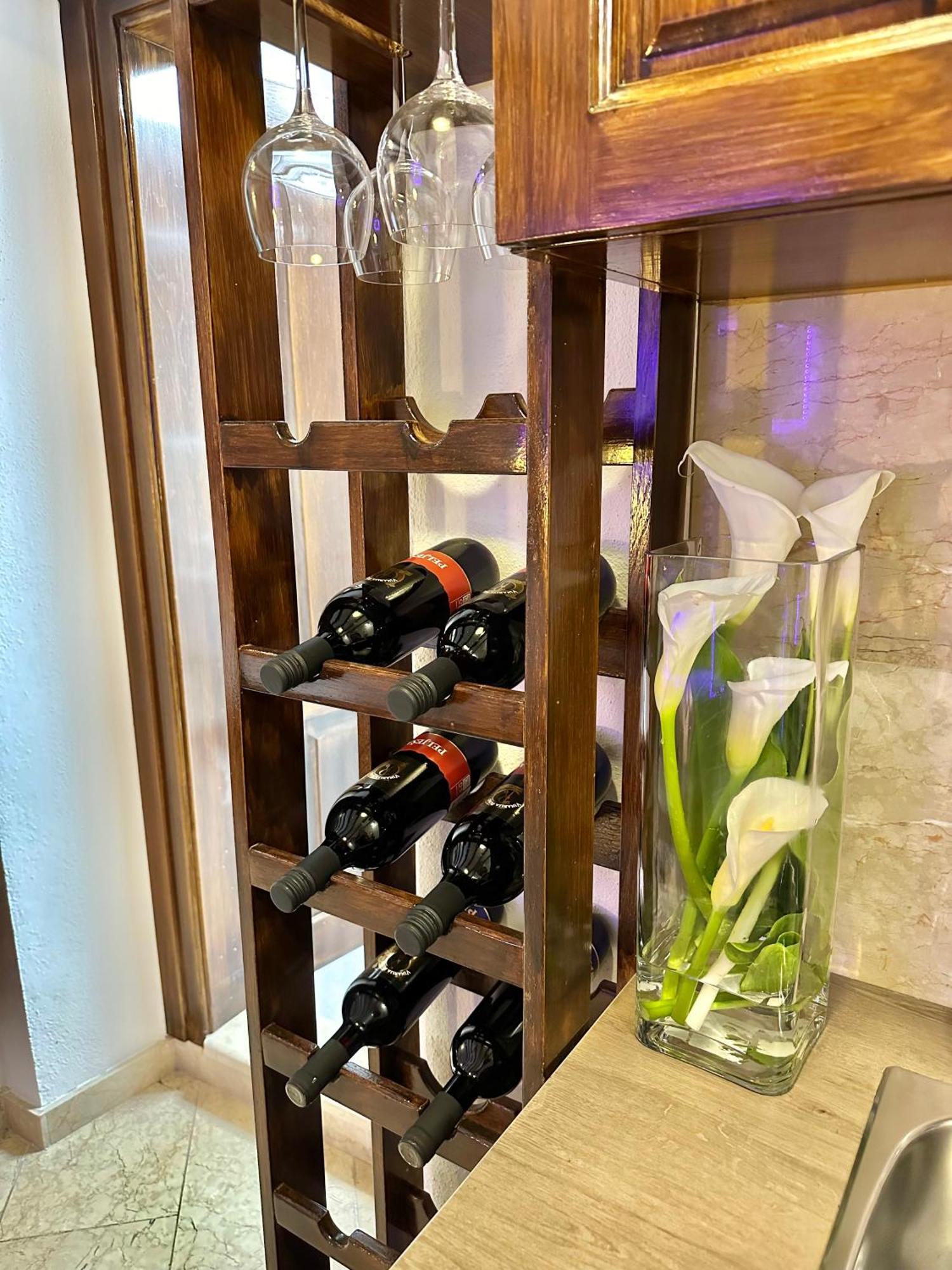 Apartment Diocletian Wine Studio Apartment Split
