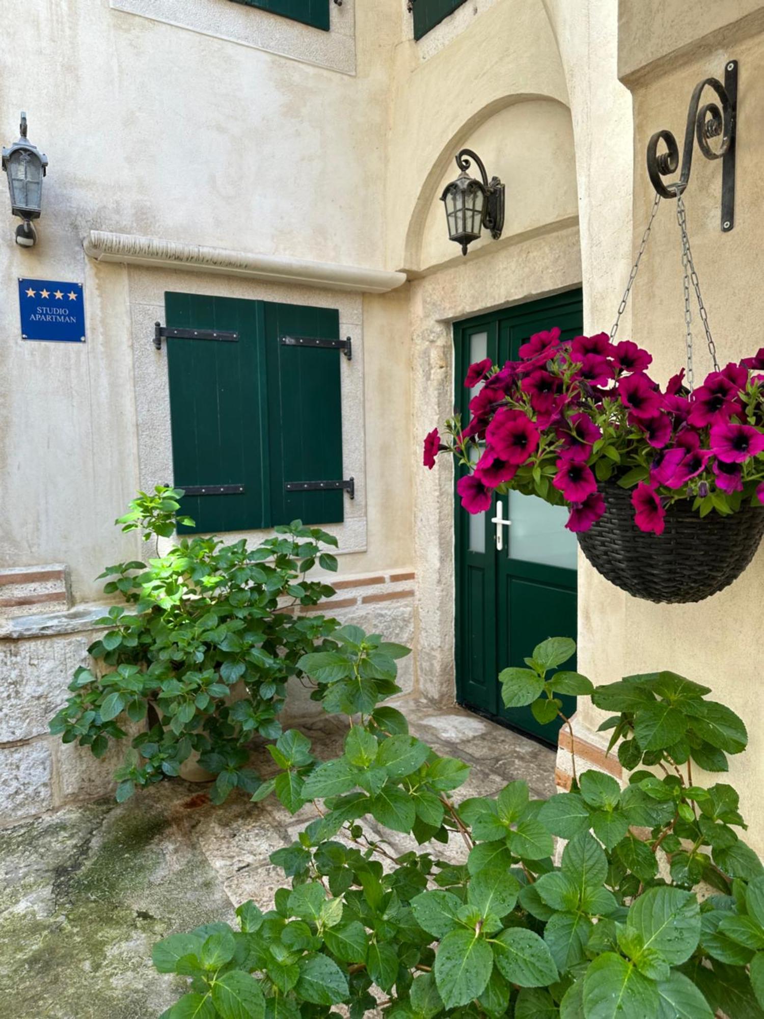 Apartment Diocletian Wine Studio Apartment