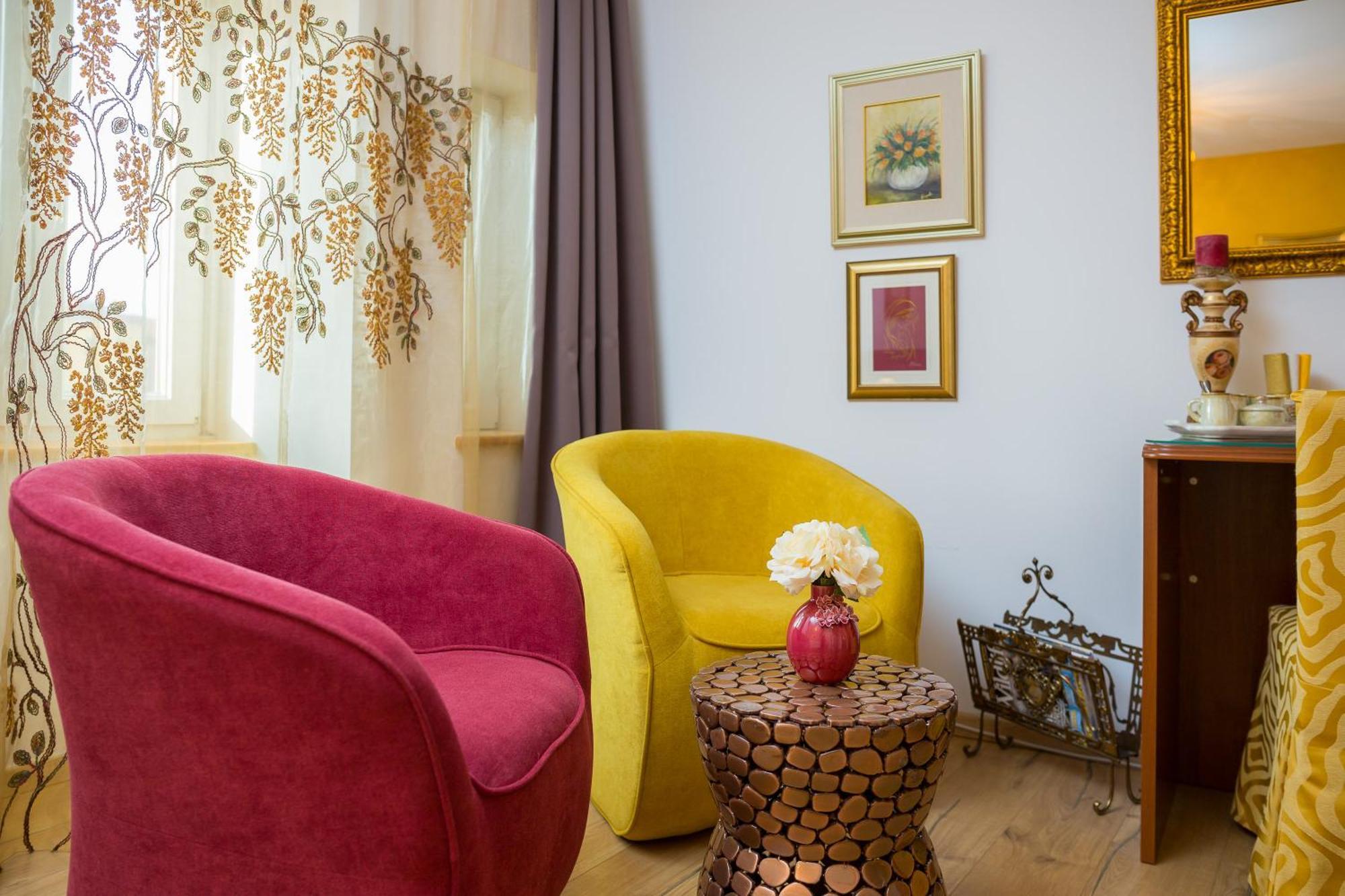Romantic Luxury