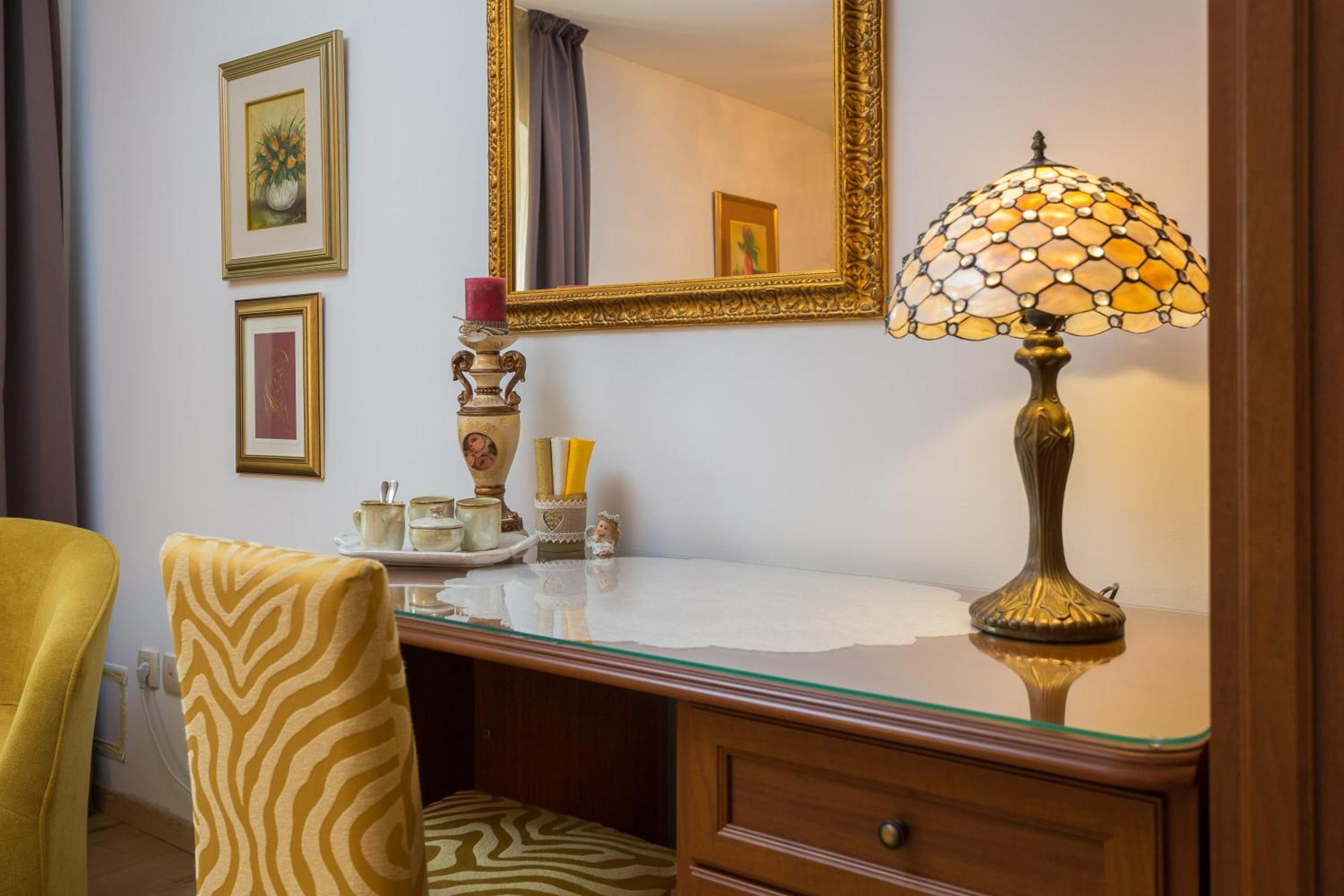 Romantic Luxury