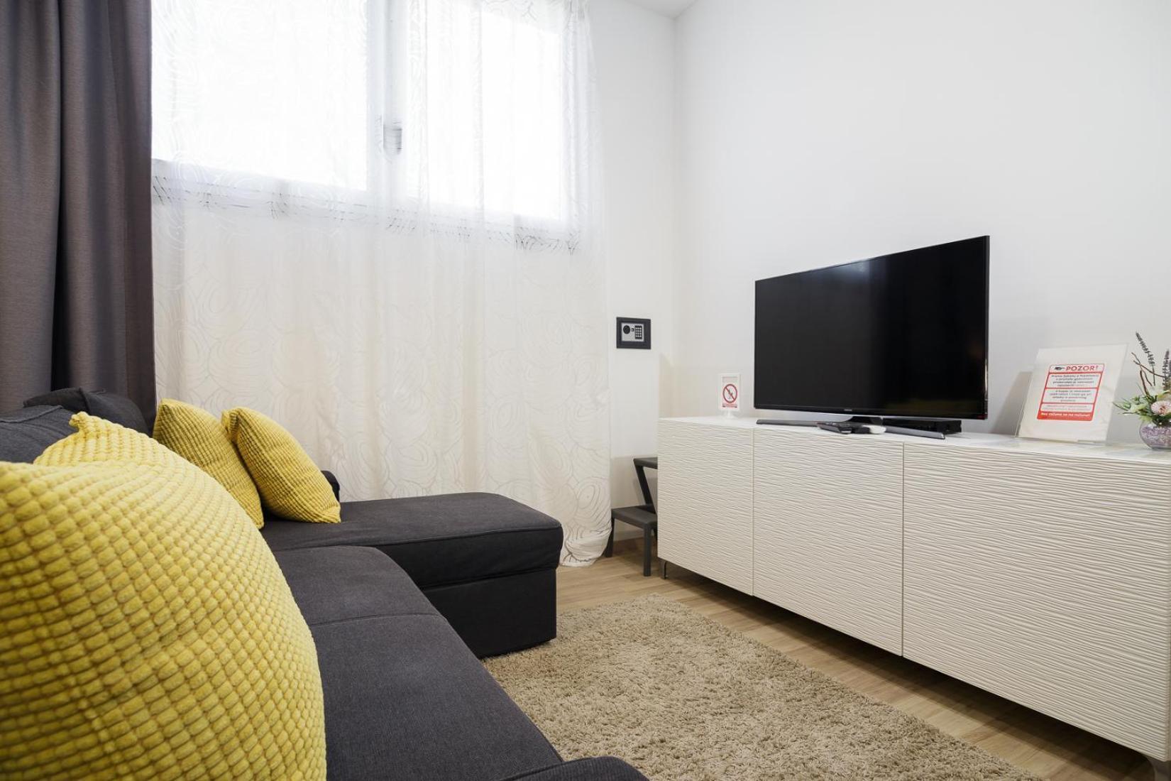 Aspalathos Centar - Center, A Few Minutes' Walking Distance To The Unesco Palace, Parking Lot In Front Of The Split