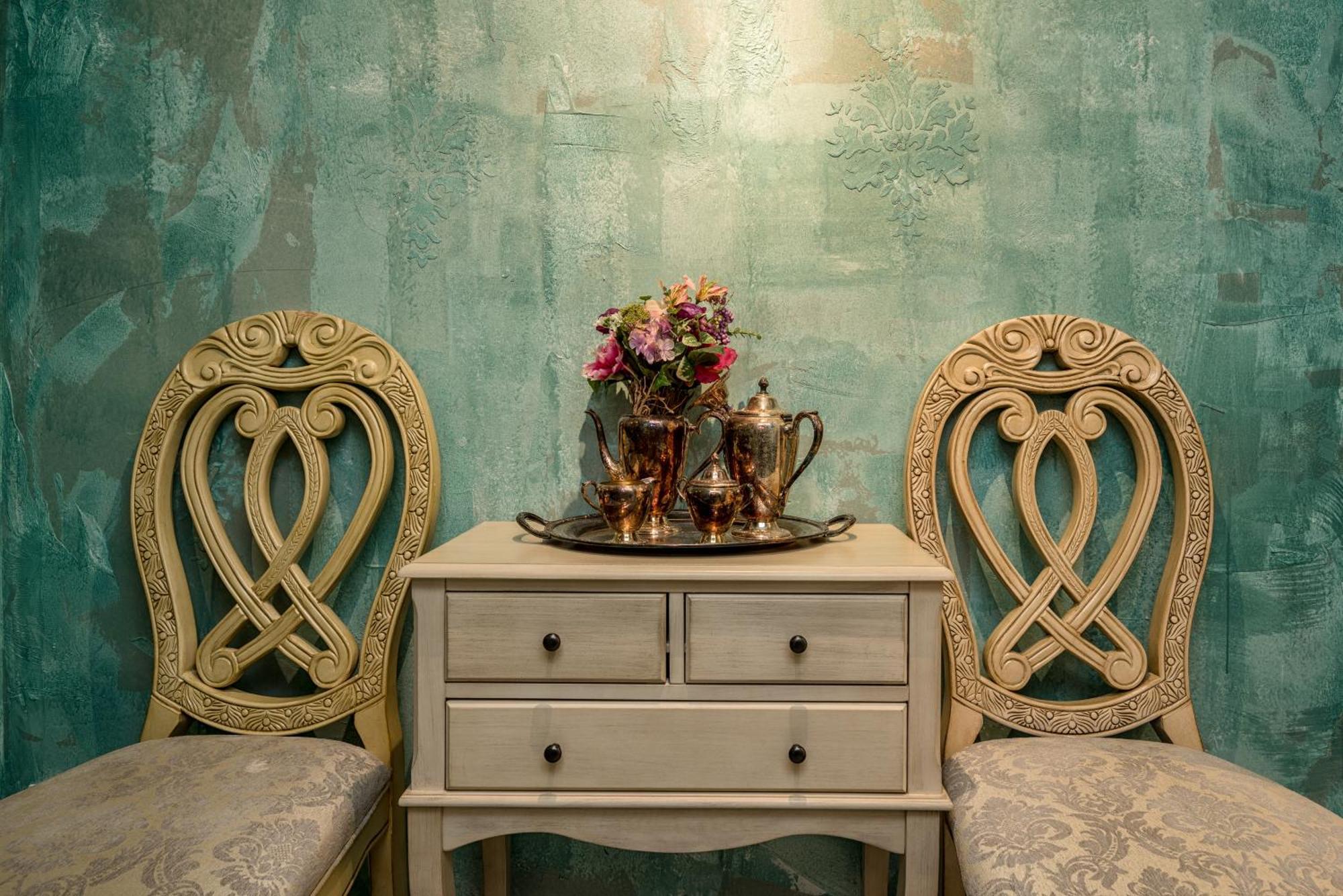 Plaza Marchi Old Town - Mag Quaint & Elegant Boutique Split