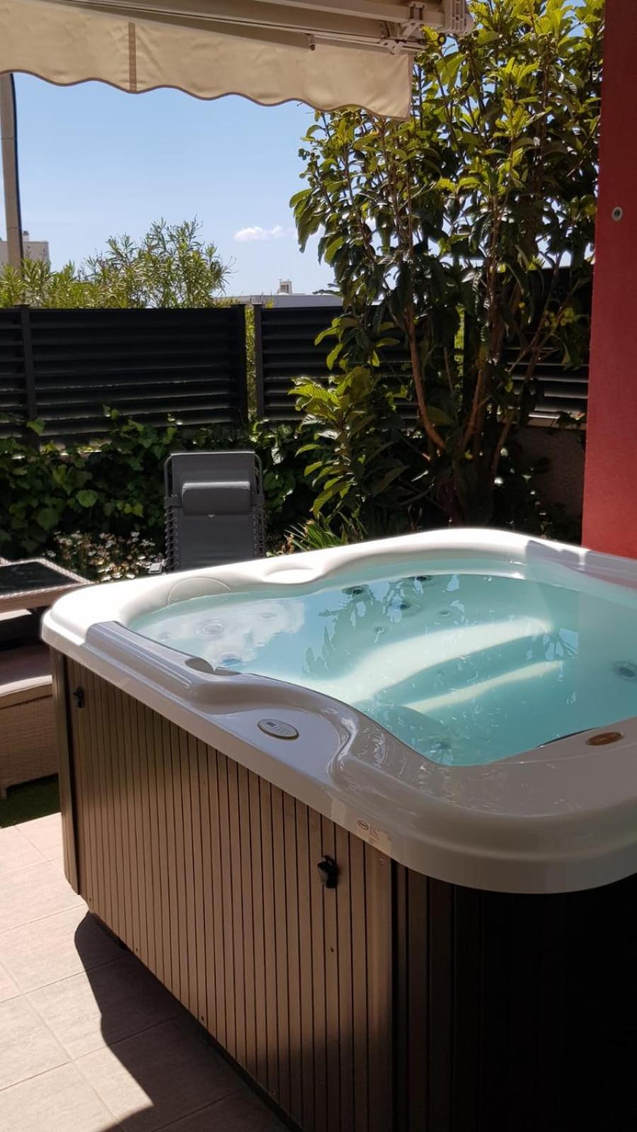 Salvia With Private Jacuzzi