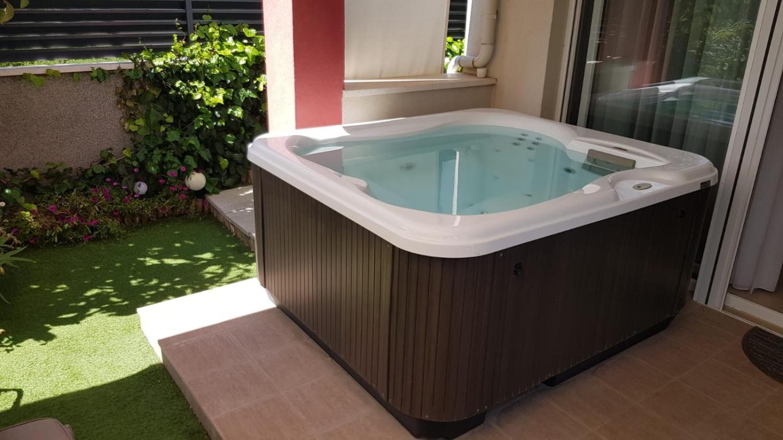 Salvia With Private Jacuzzi