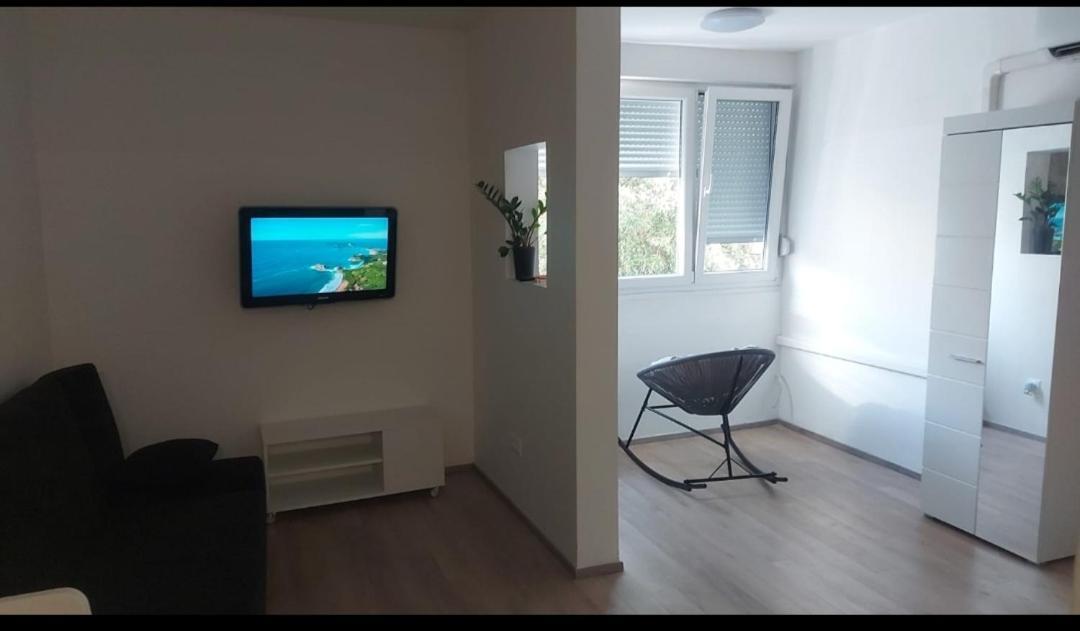 Apartment Milestone Split
