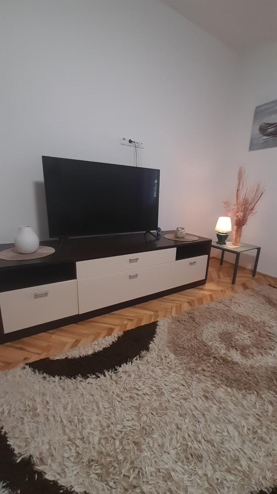 Apartment Luka