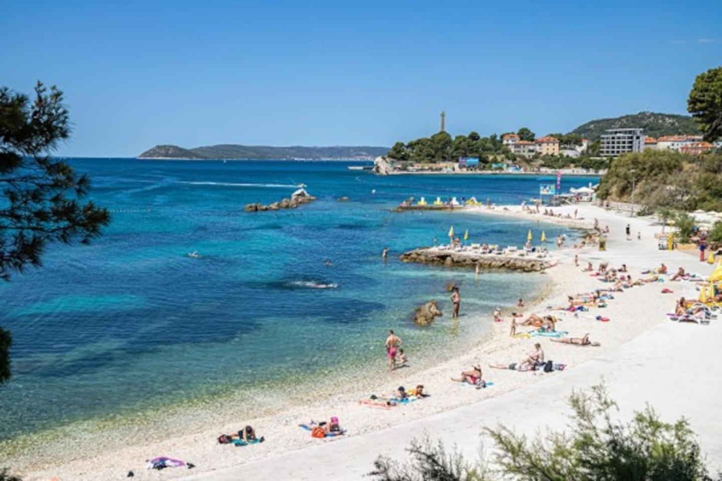 Apartment Near Trstenik With Secure Parking Split