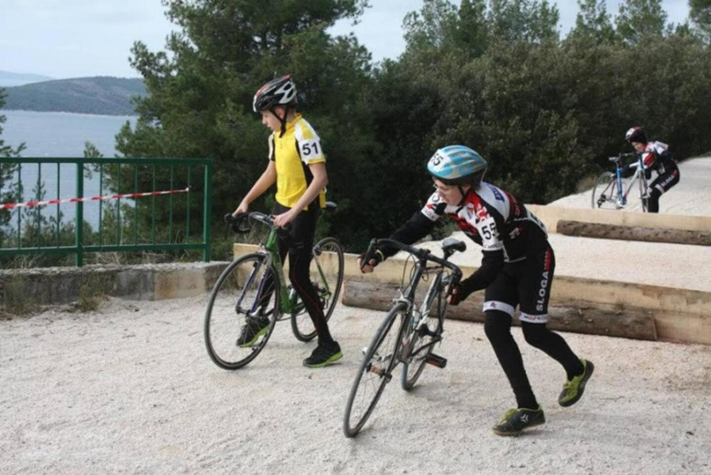 Apartment Near Trstenik With Secure Parking Split